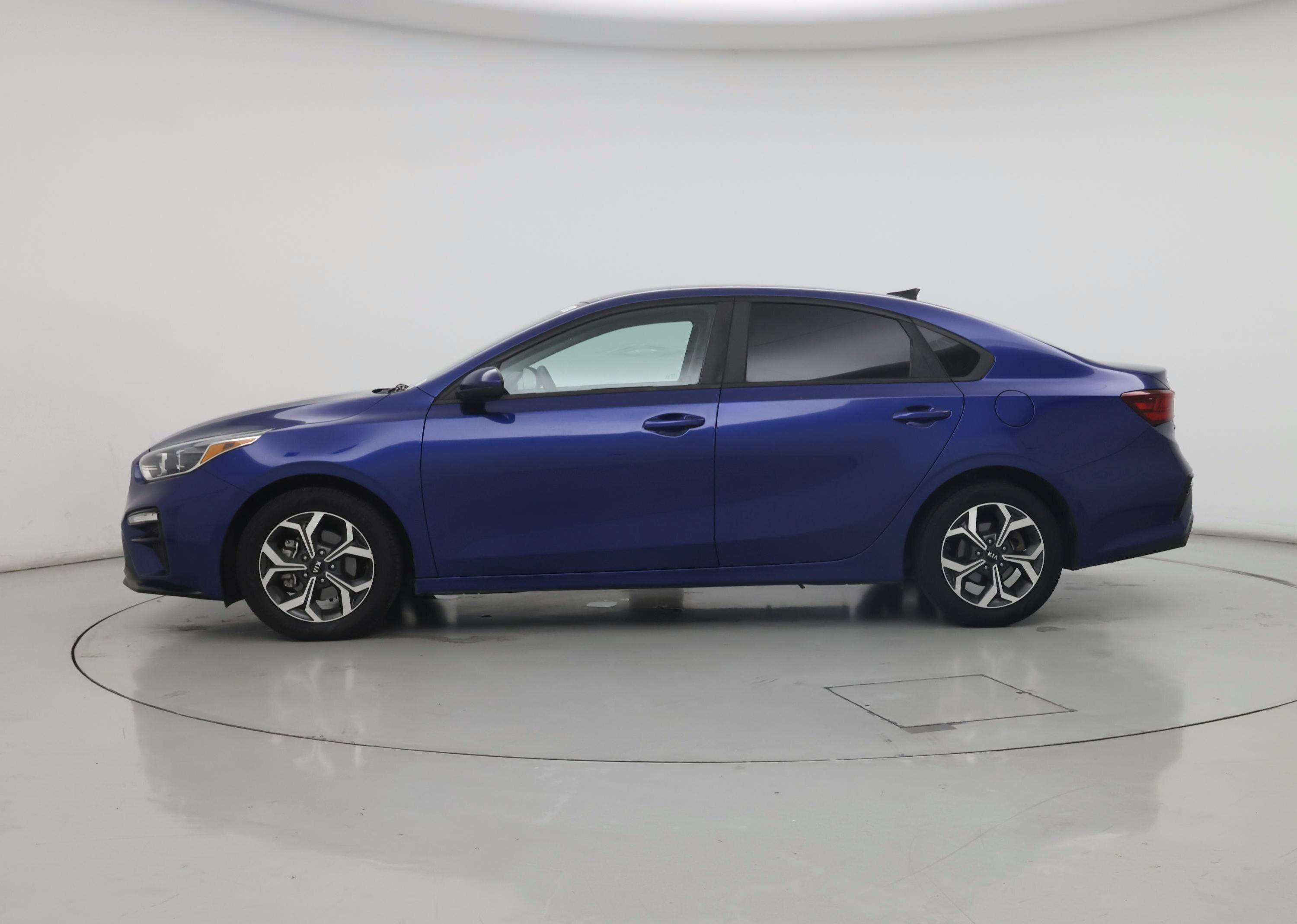 Thumbnail: 2019 Kia Forte - 3