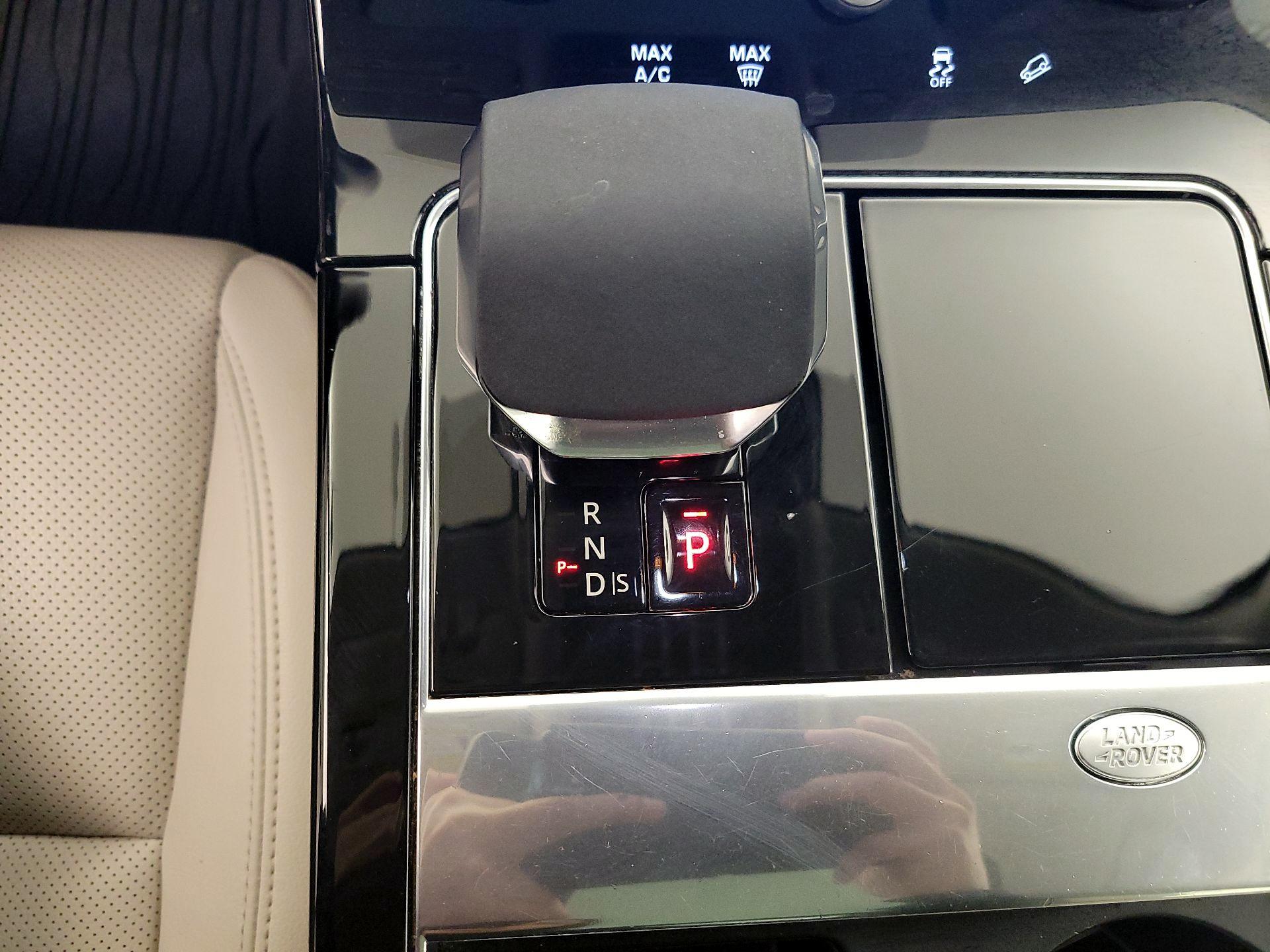 Thumbnail: 2023 Land Rover Range Rover Velar - 18
