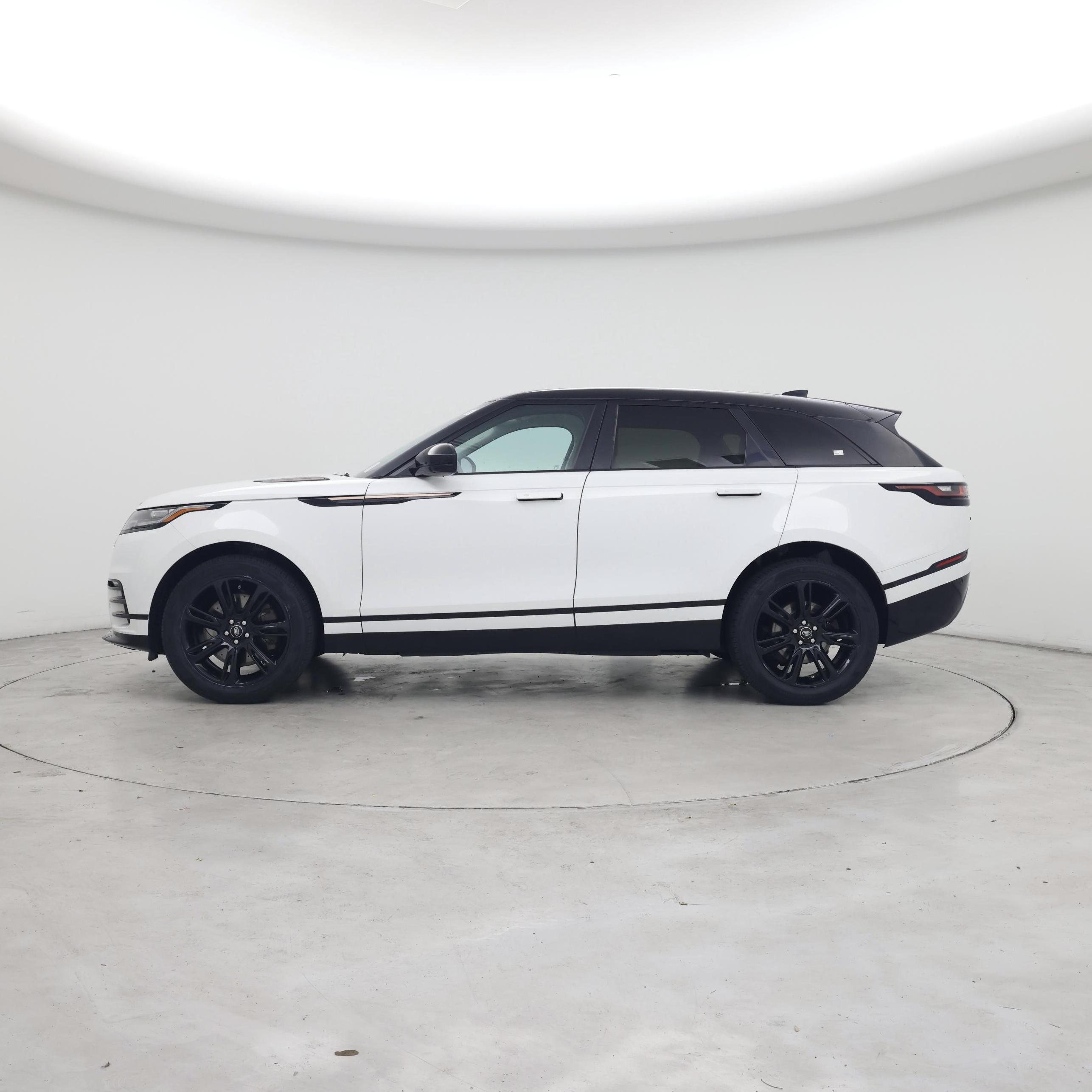 Thumbnail: 2023 Land Rover Range Rover Velar - 3