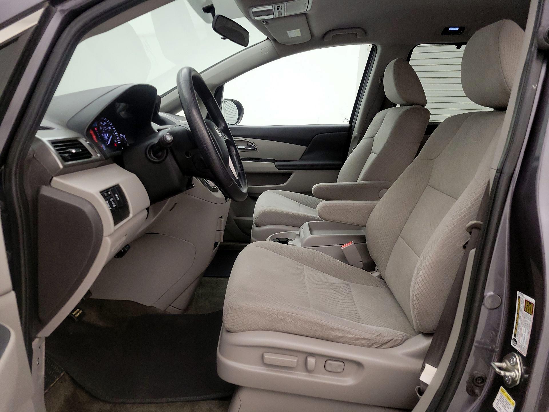 Thumbnail: 2016 Honda Odyssey - 11