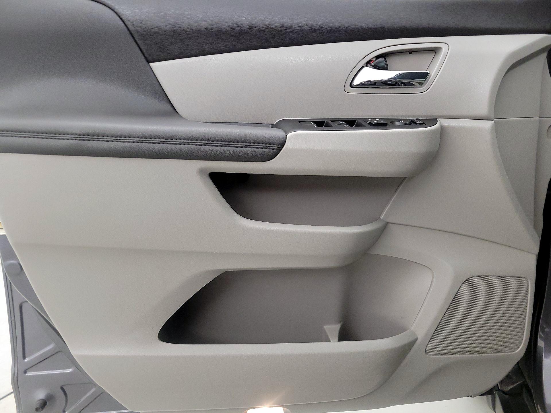 Thumbnail: 2016 Honda Odyssey - 12