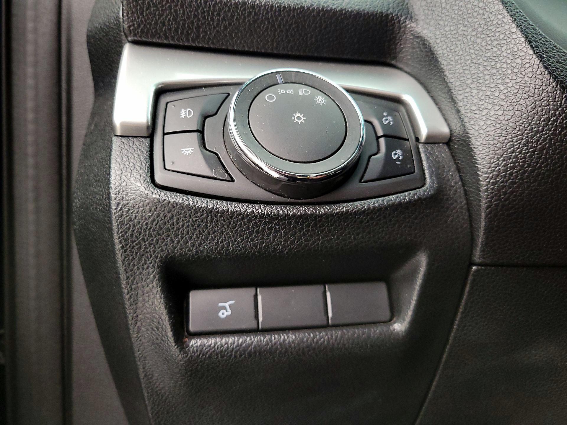 Thumbnail: 2017 Ford Explorer - 11