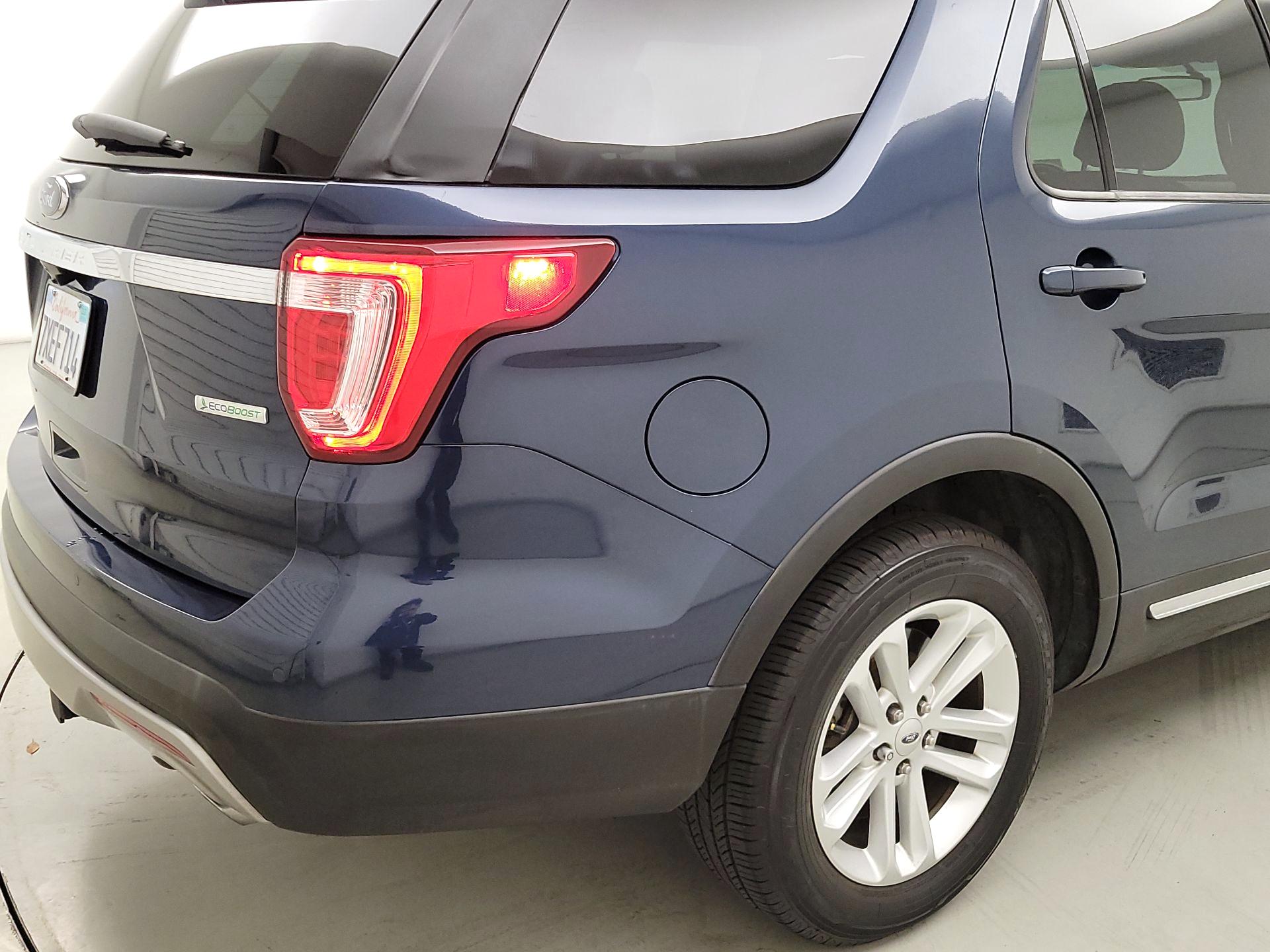 Thumbnail: 2017 Ford Explorer - 5