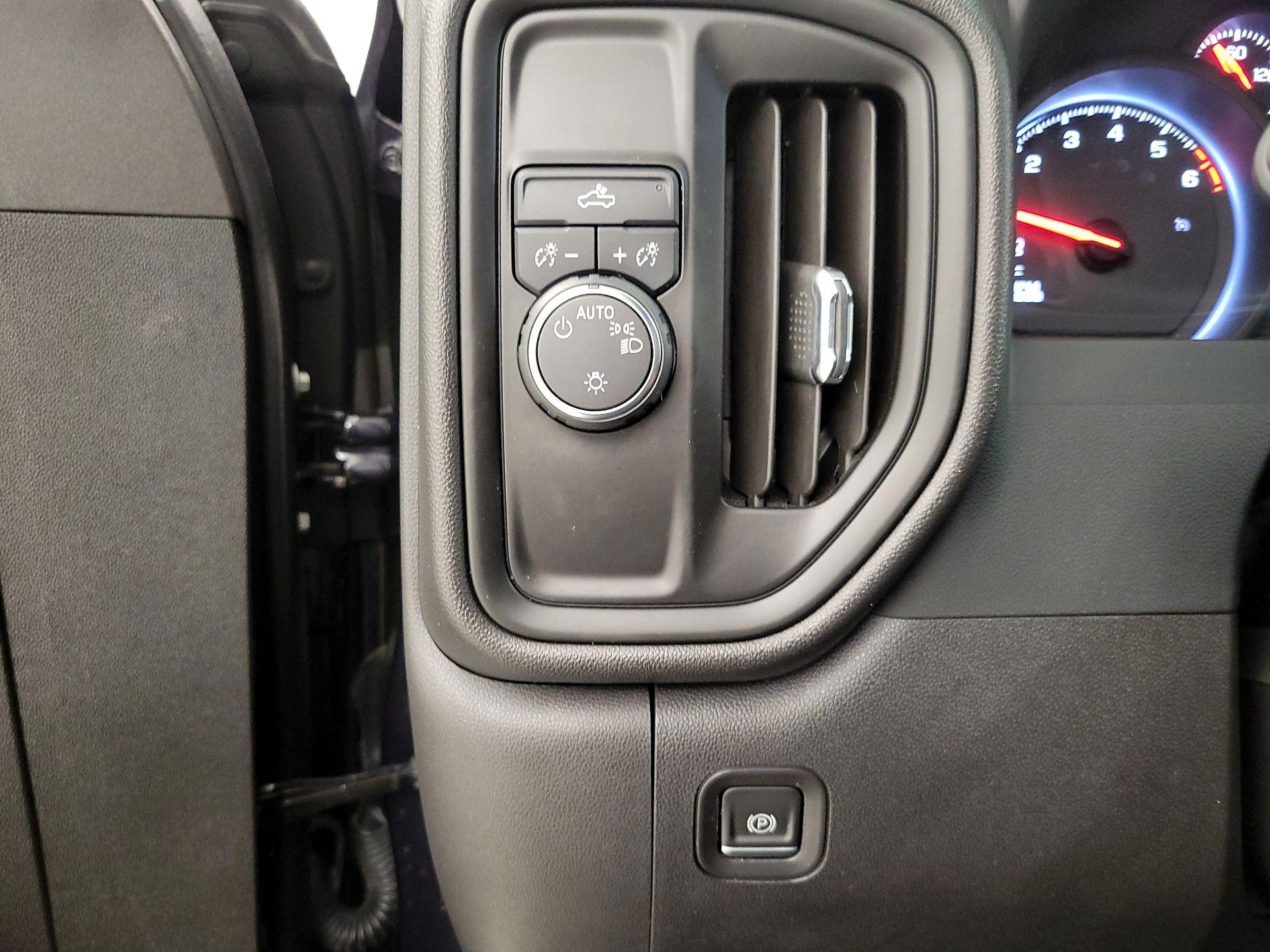 Thumbnail: 2022 Chevrolet Silverado 1500 - 13