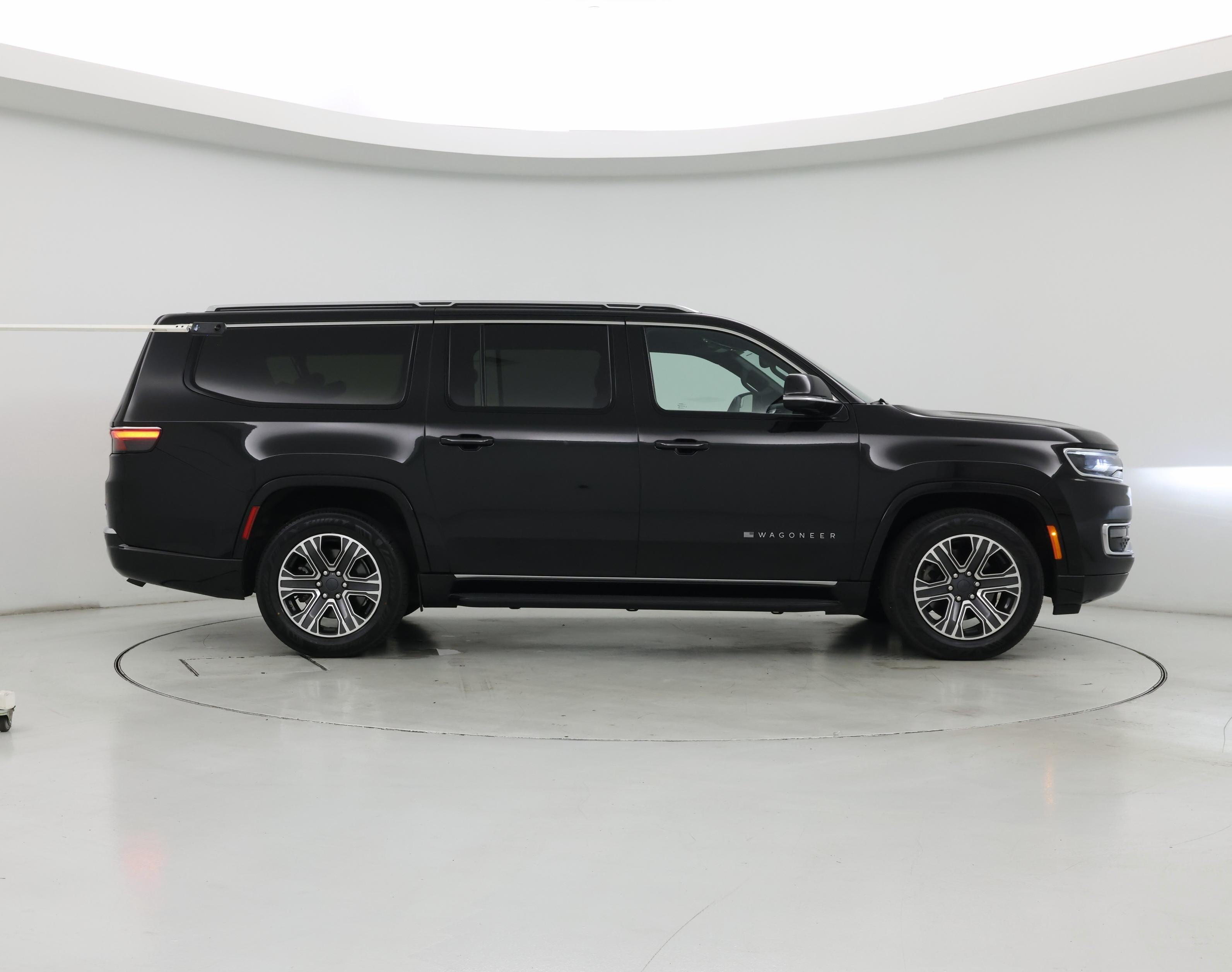 Thumbnail: 2023 Jeep Wagoneer - 7
