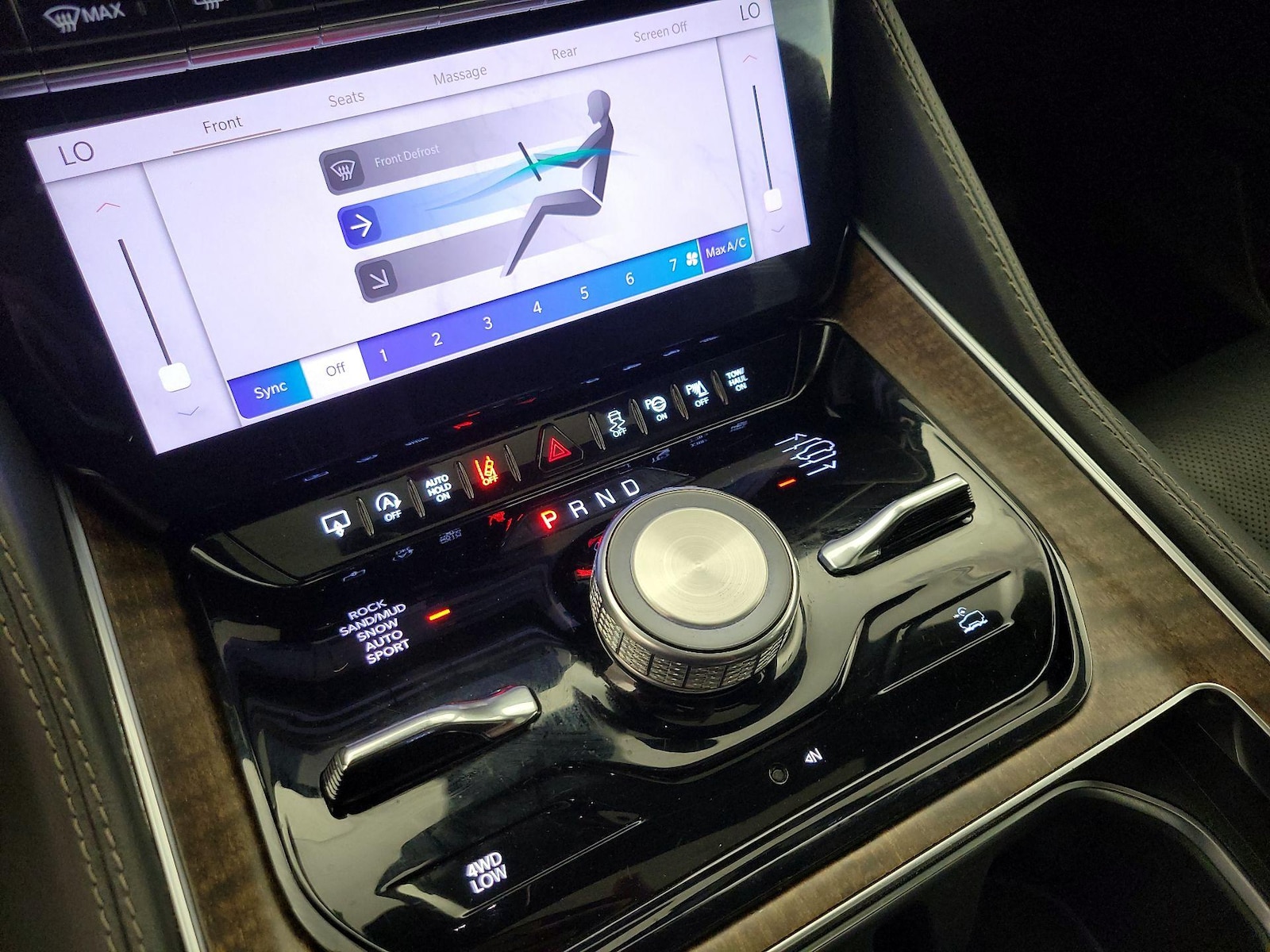 2024 Jeep Grand Wagoneer L Series I - Photo 19