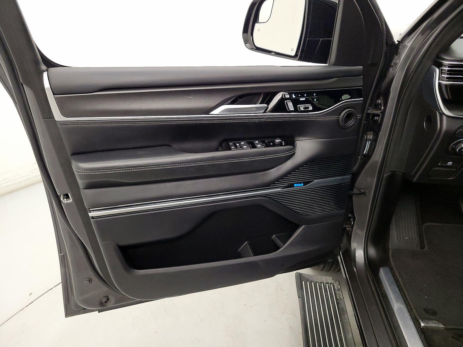 2024 Jeep Grand Wagoneer L Series II - Photo 13