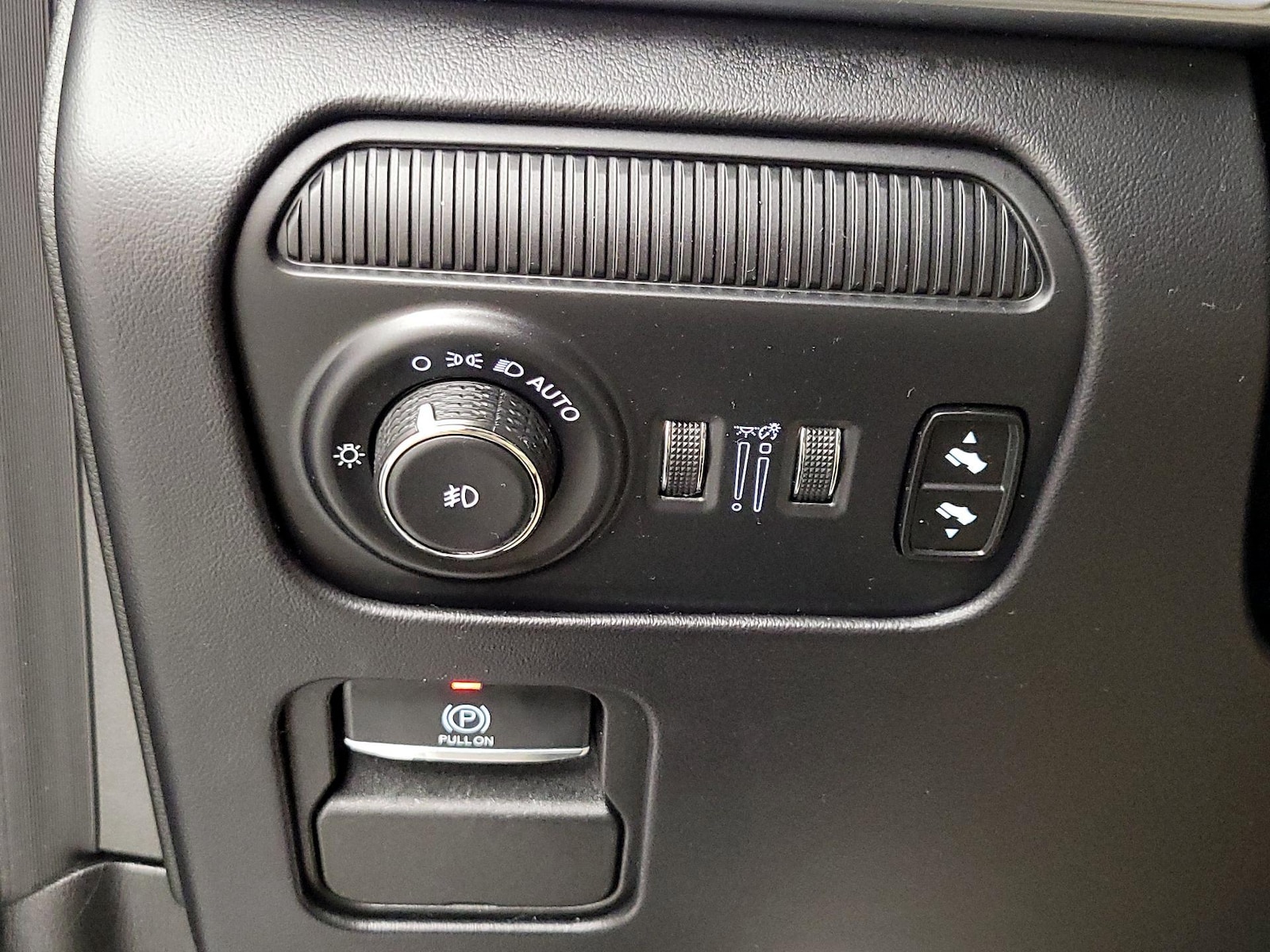 2024 Jeep Grand Wagoneer L Series II - Photo 14