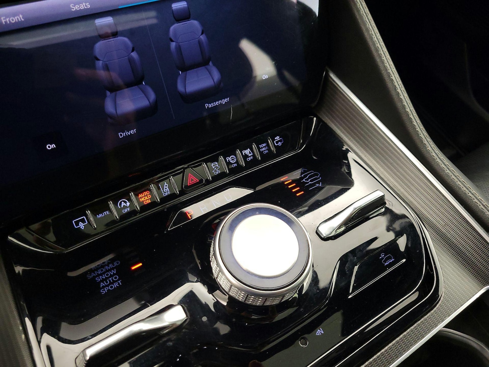 2024 Jeep Grand Wagoneer L Series II - Photo 19