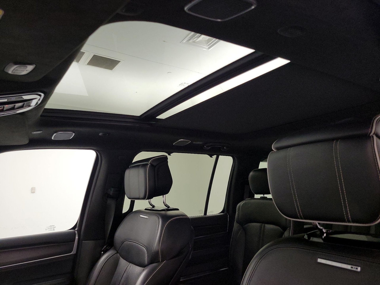 2024 Jeep Grand Wagoneer L Series II - Photo 21