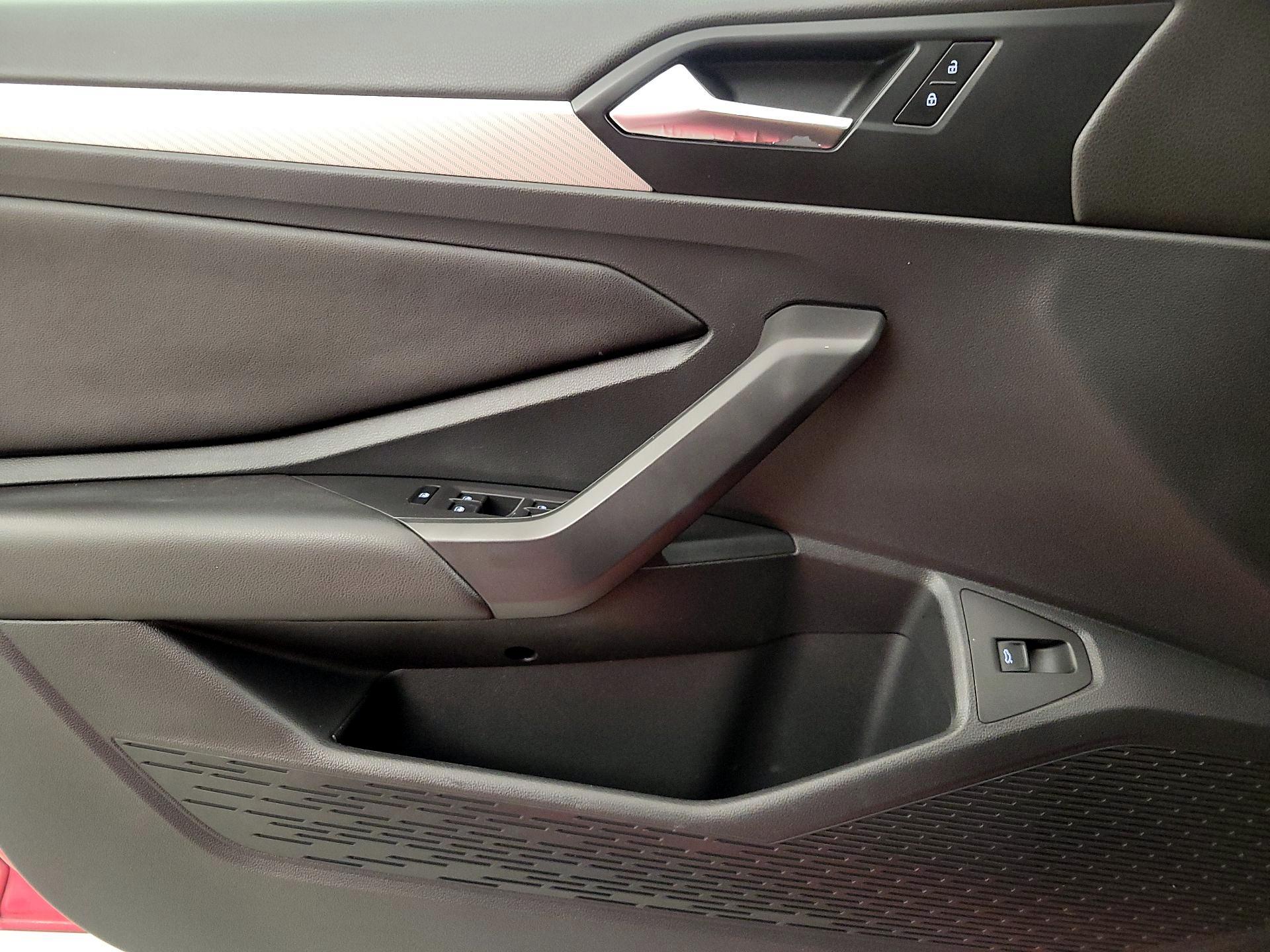 Thumbnail: 2019 Volkswagen Jetta - 12