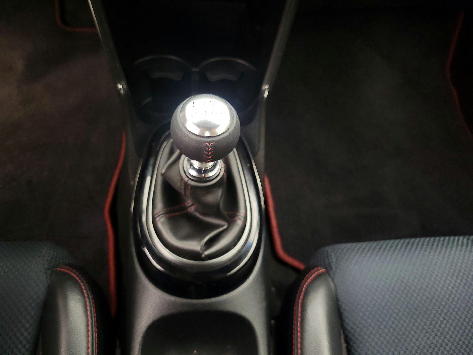 Thumbnail: 2014 Honda CR-Z - 15