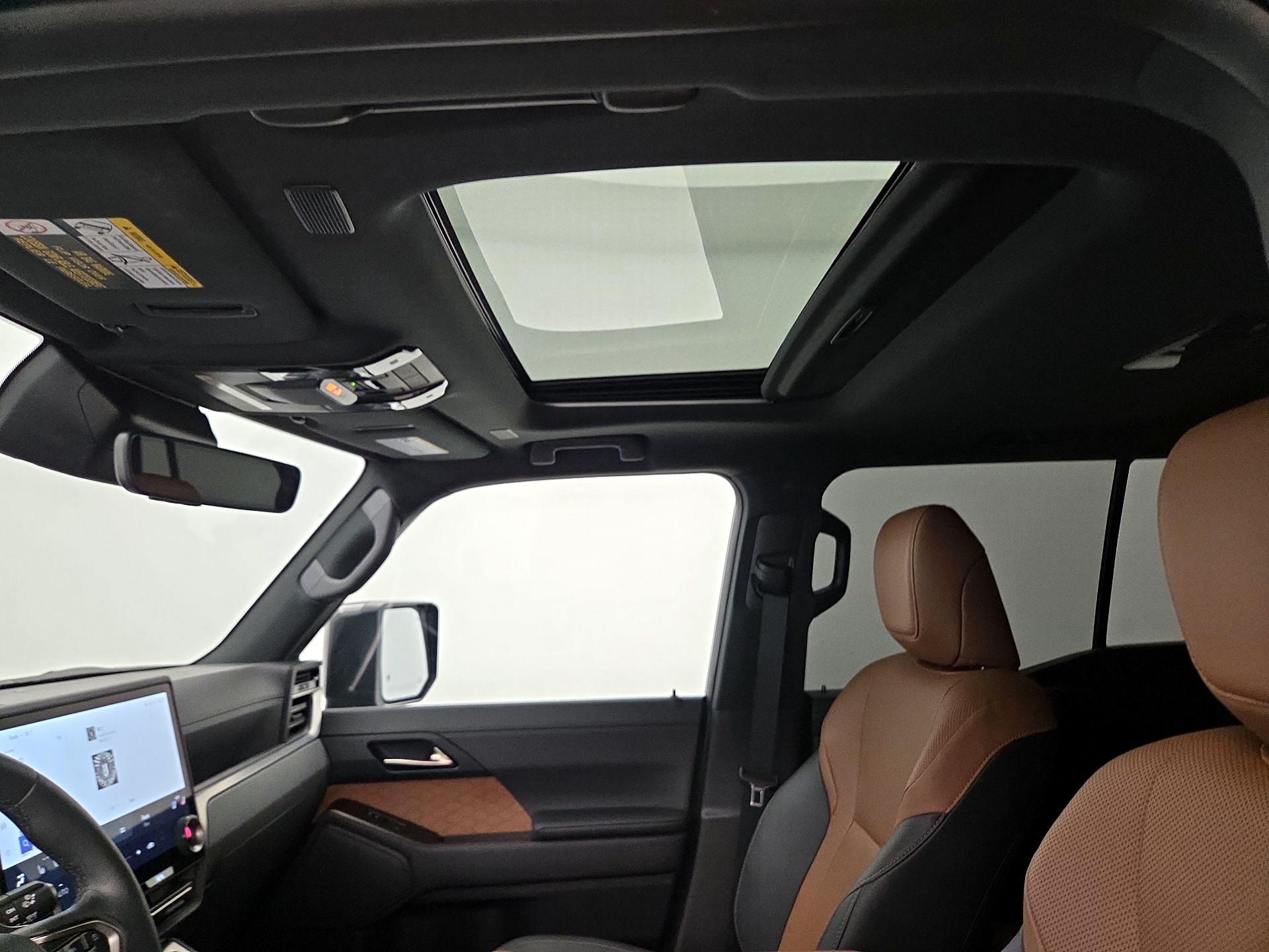 Thumbnail: 2025 Lexus GX - 19