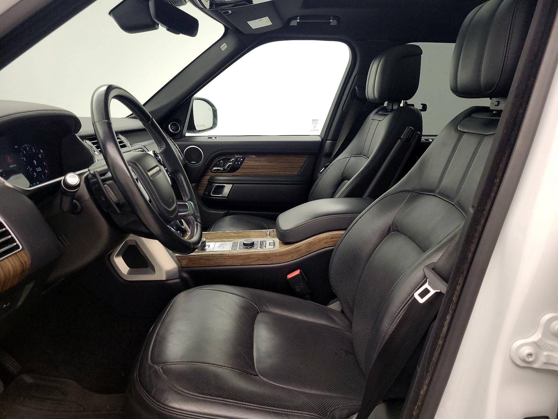 Thumbnail: 2020 Land Rover Range Rover - 11