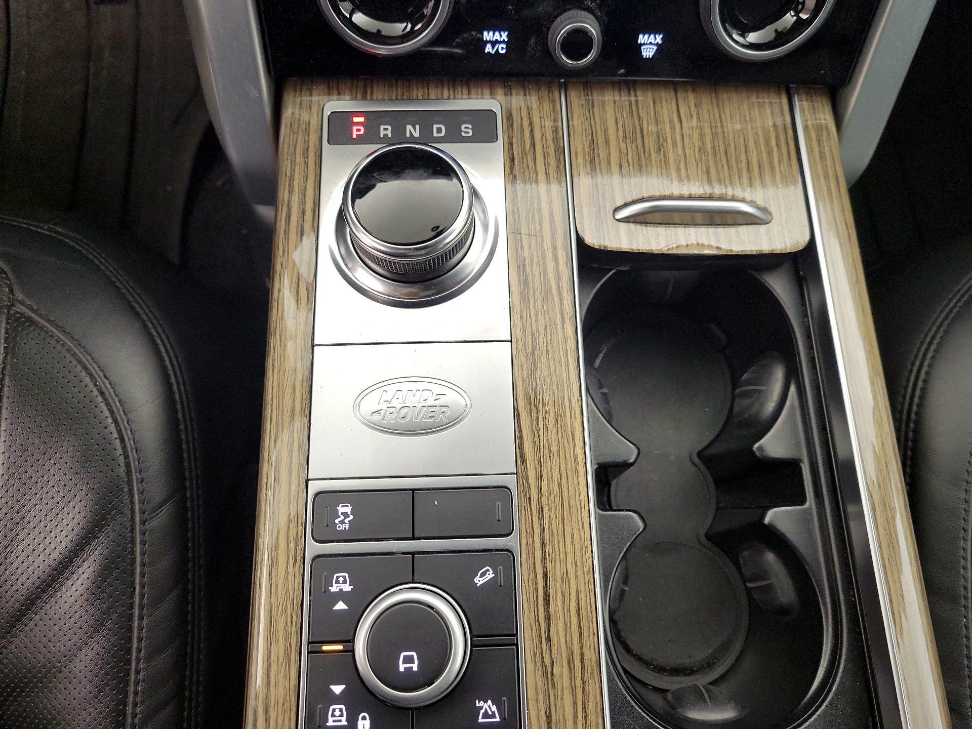Thumbnail: 2020 Land Rover Range Rover - 18