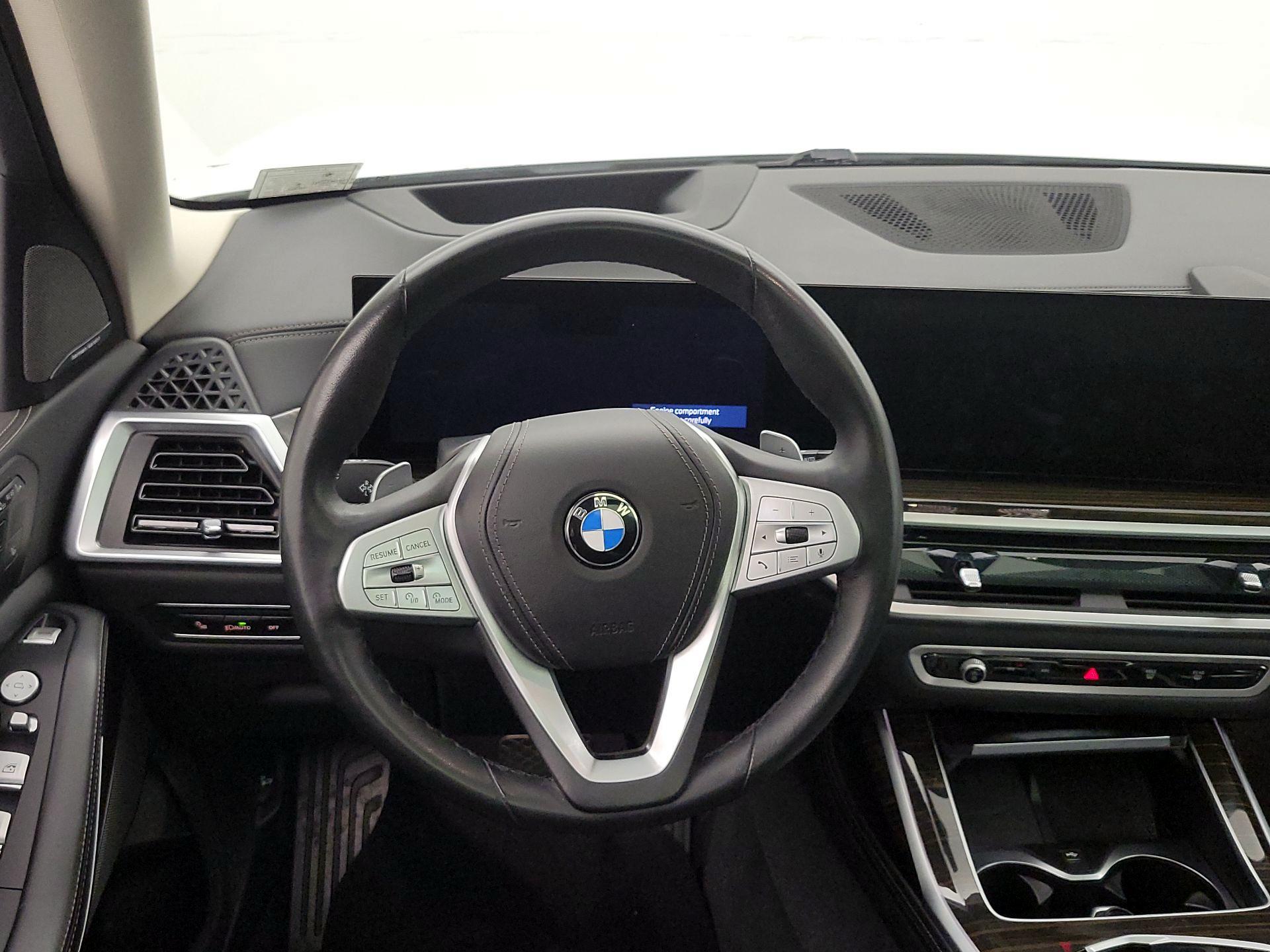Thumbnail: 2025 BMW X7 - 10