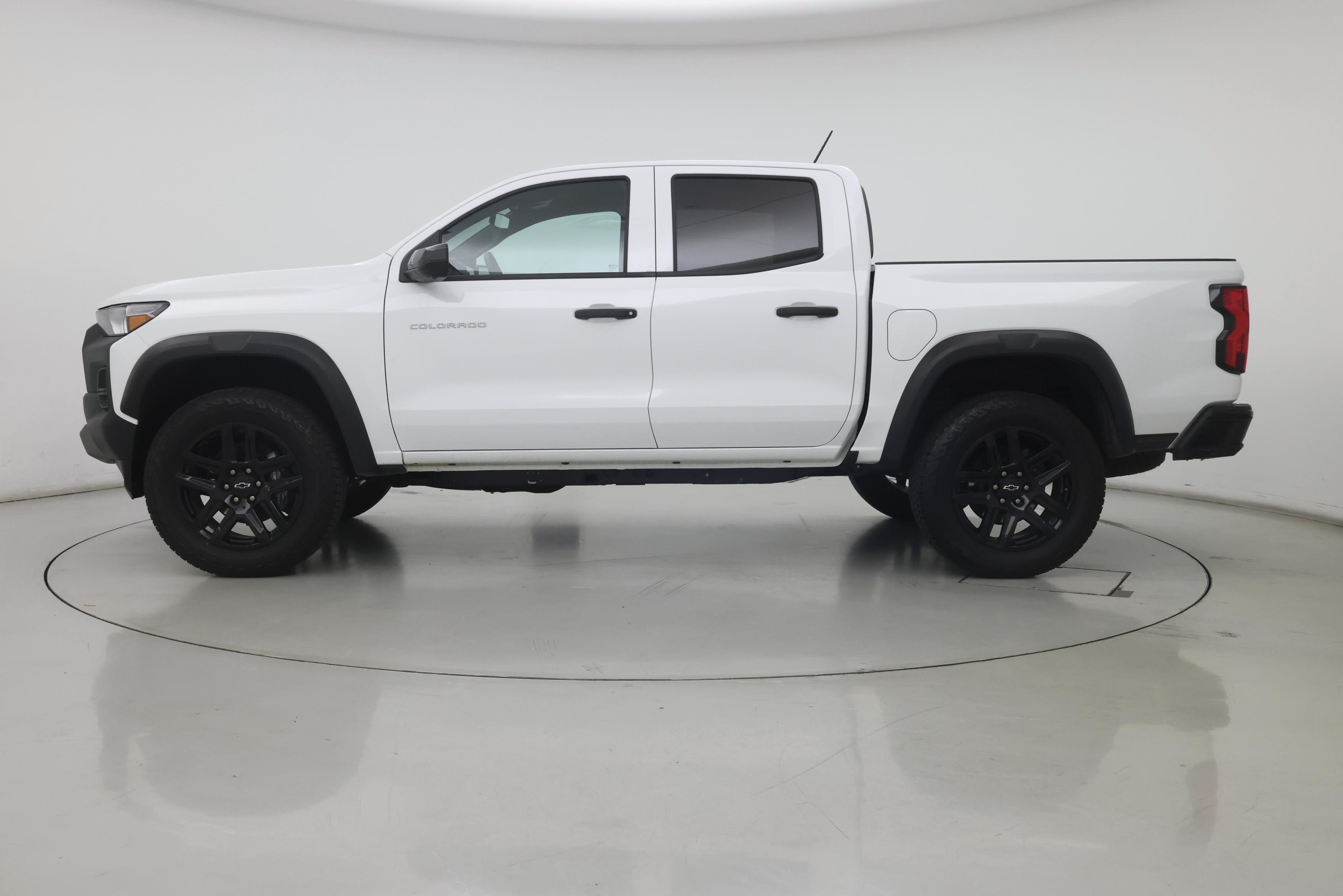 Thumbnail: 2025 Chevrolet Colorado - 3