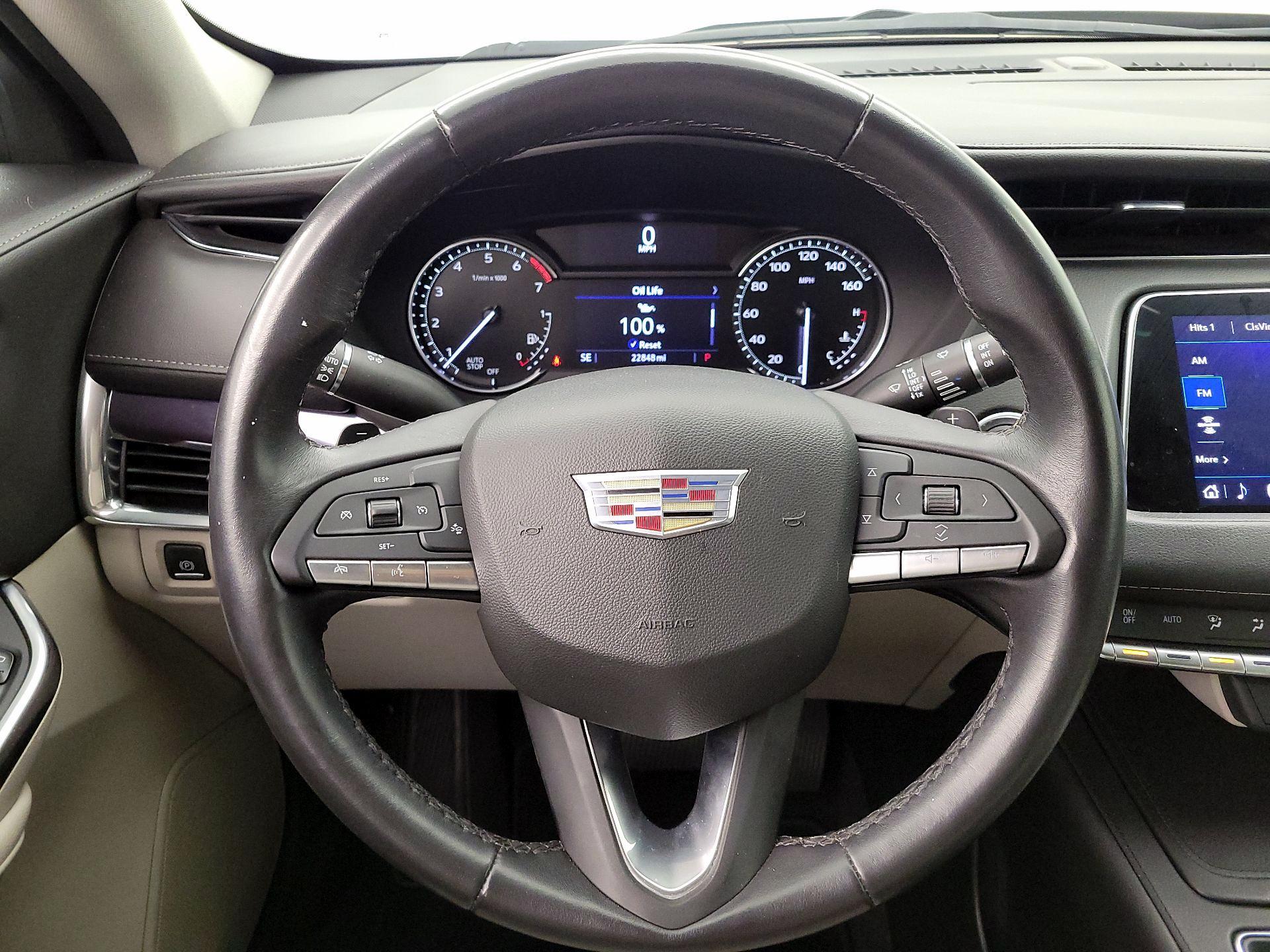 Thumbnail: 2022 Cadillac XT4 - 10