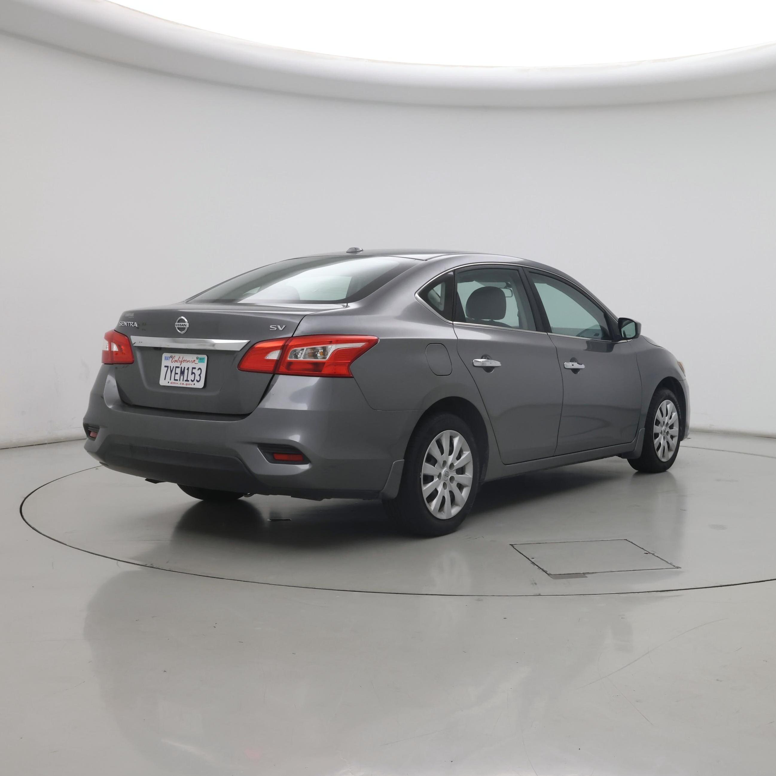 Thumbnail: 2017 Nissan Sentra - 8