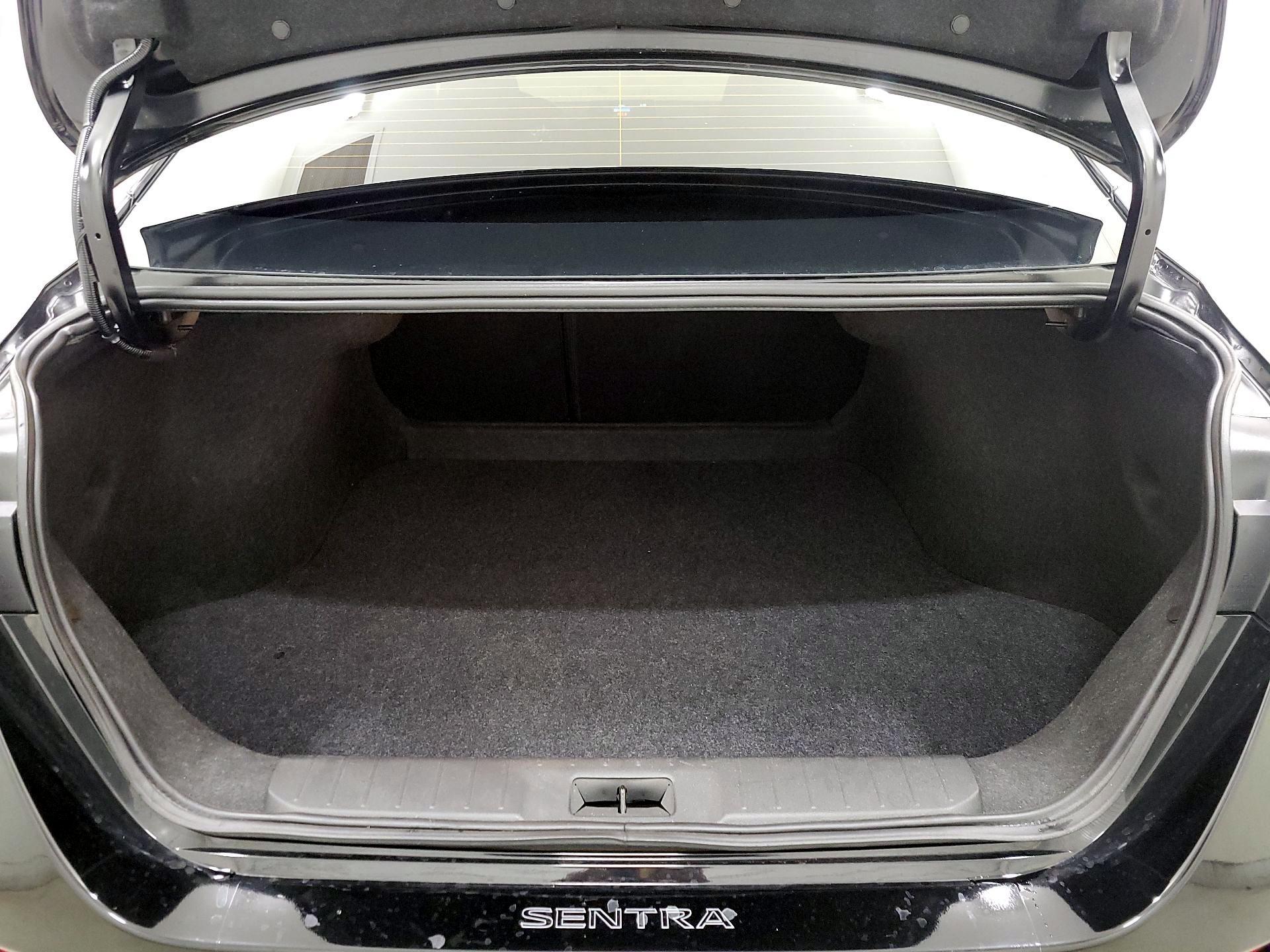 Thumbnail: 2025 Nissan Sentra - 20