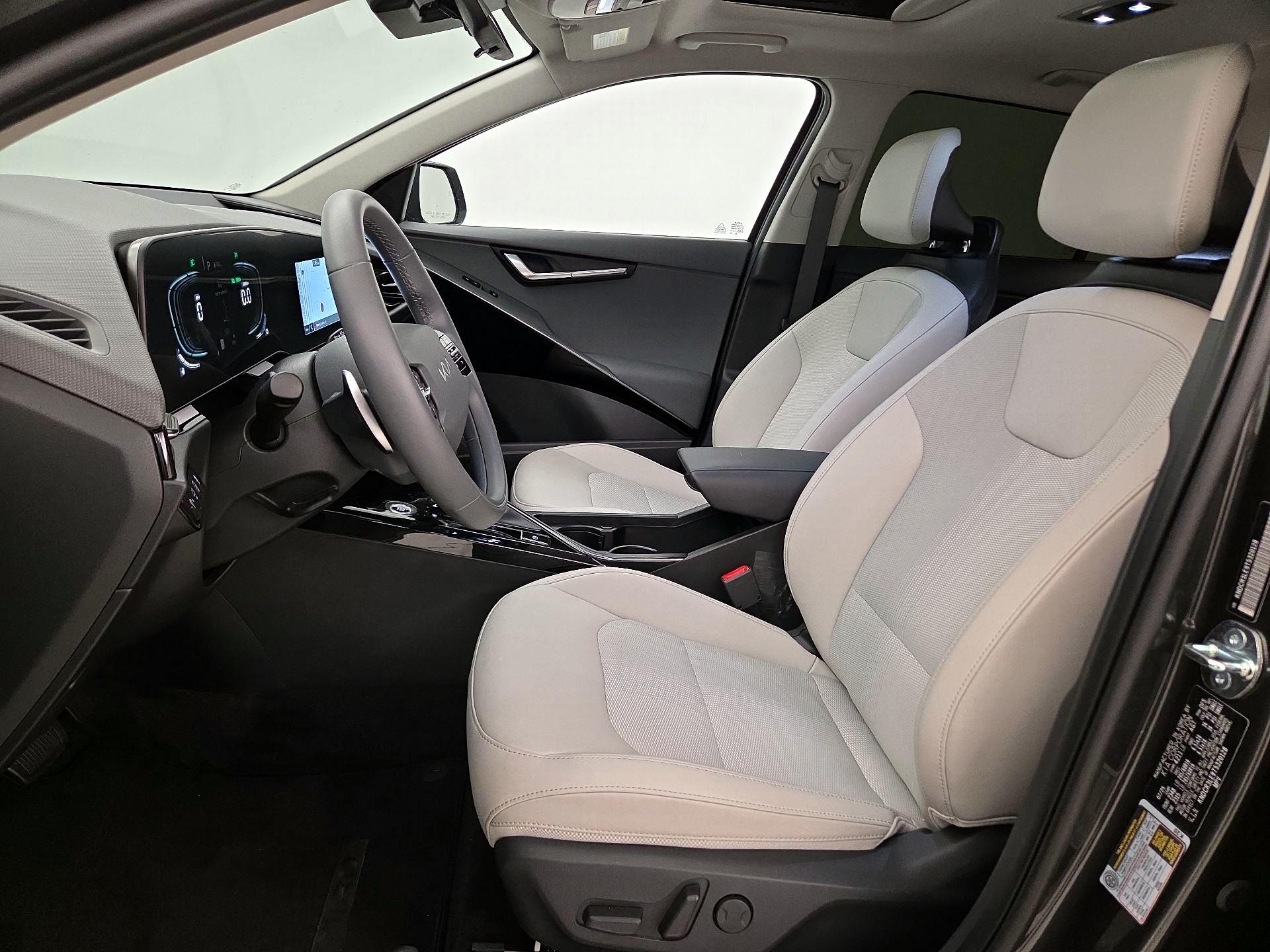 Thumbnail: 2026 Kia Niro - 11