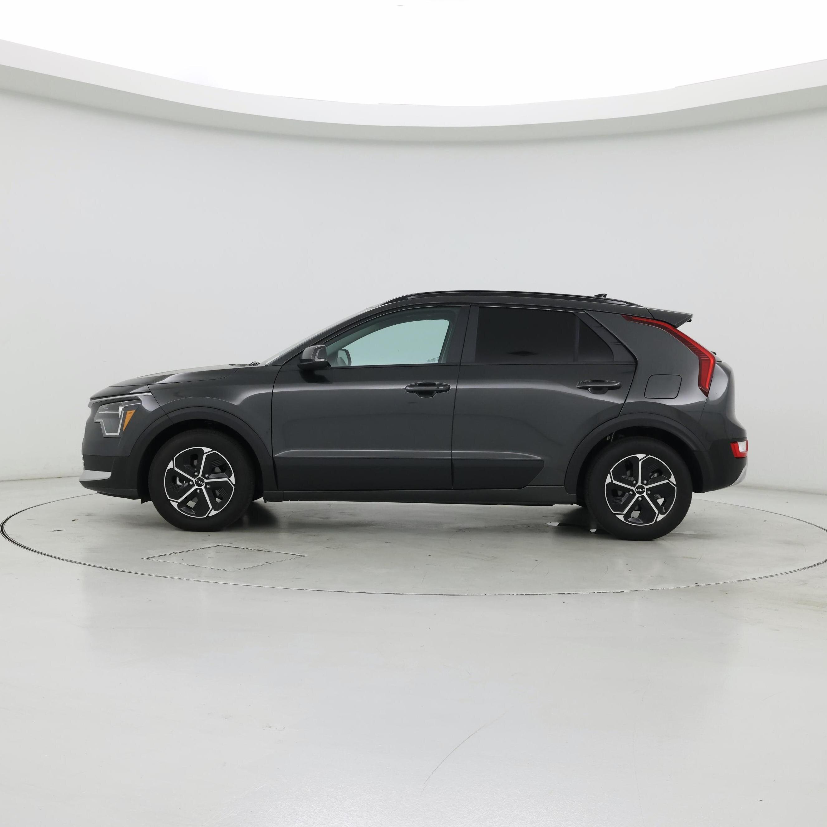 Thumbnail: 2026 Kia Niro - 3