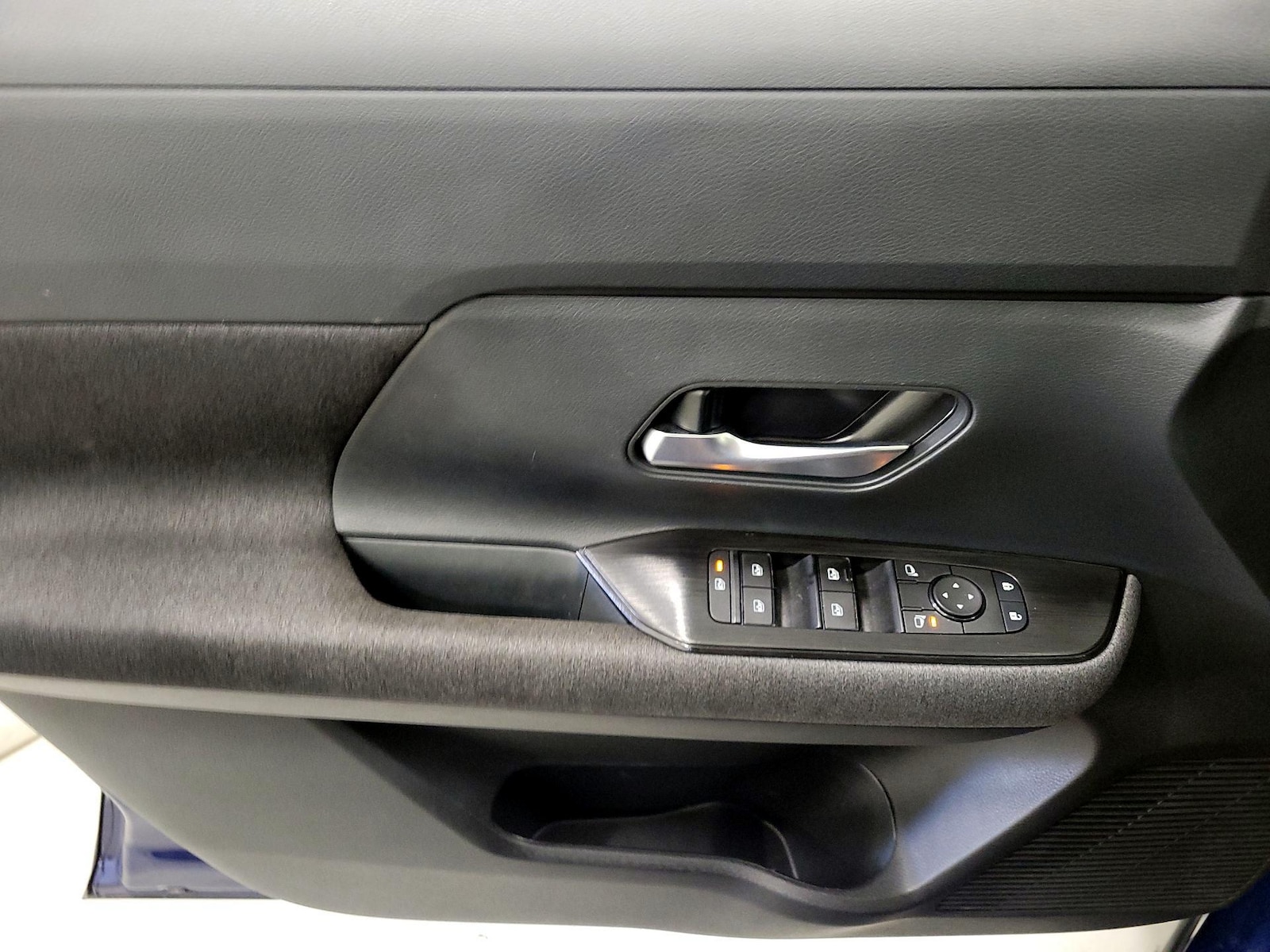 2025 Nissan Kicks SV - Photo 13