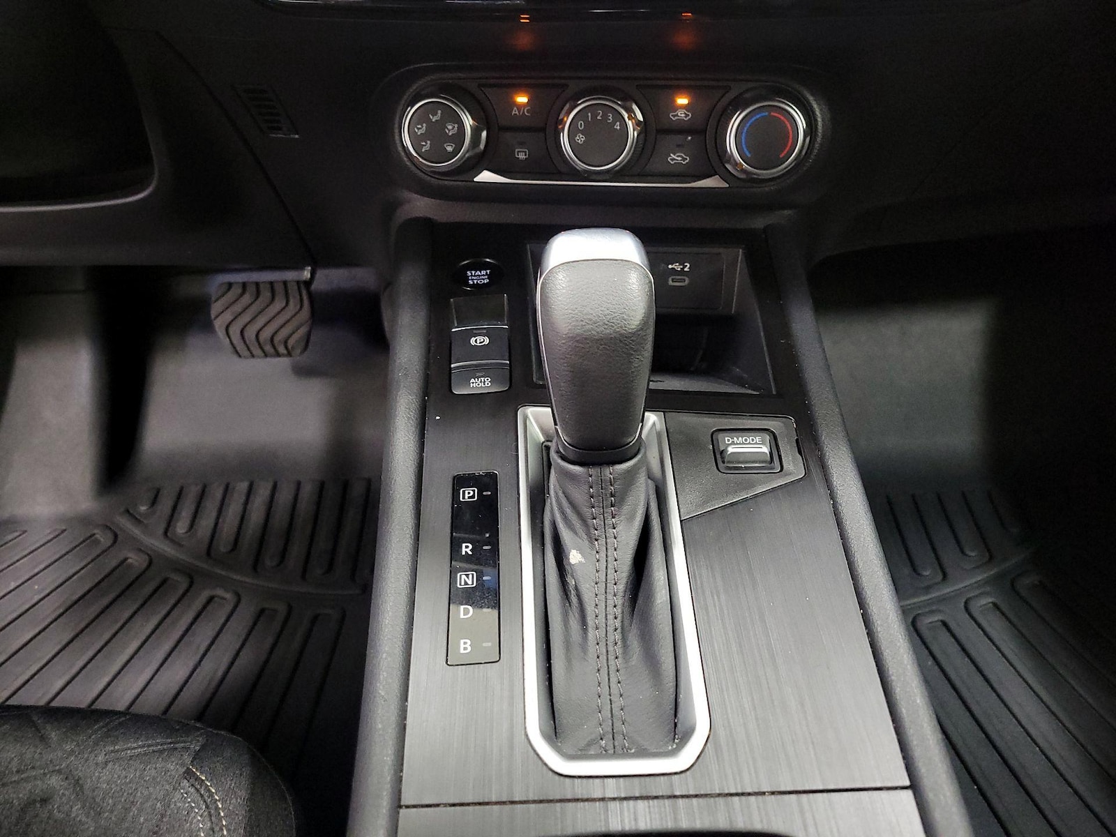 2025 Nissan Kicks SV - Photo 18