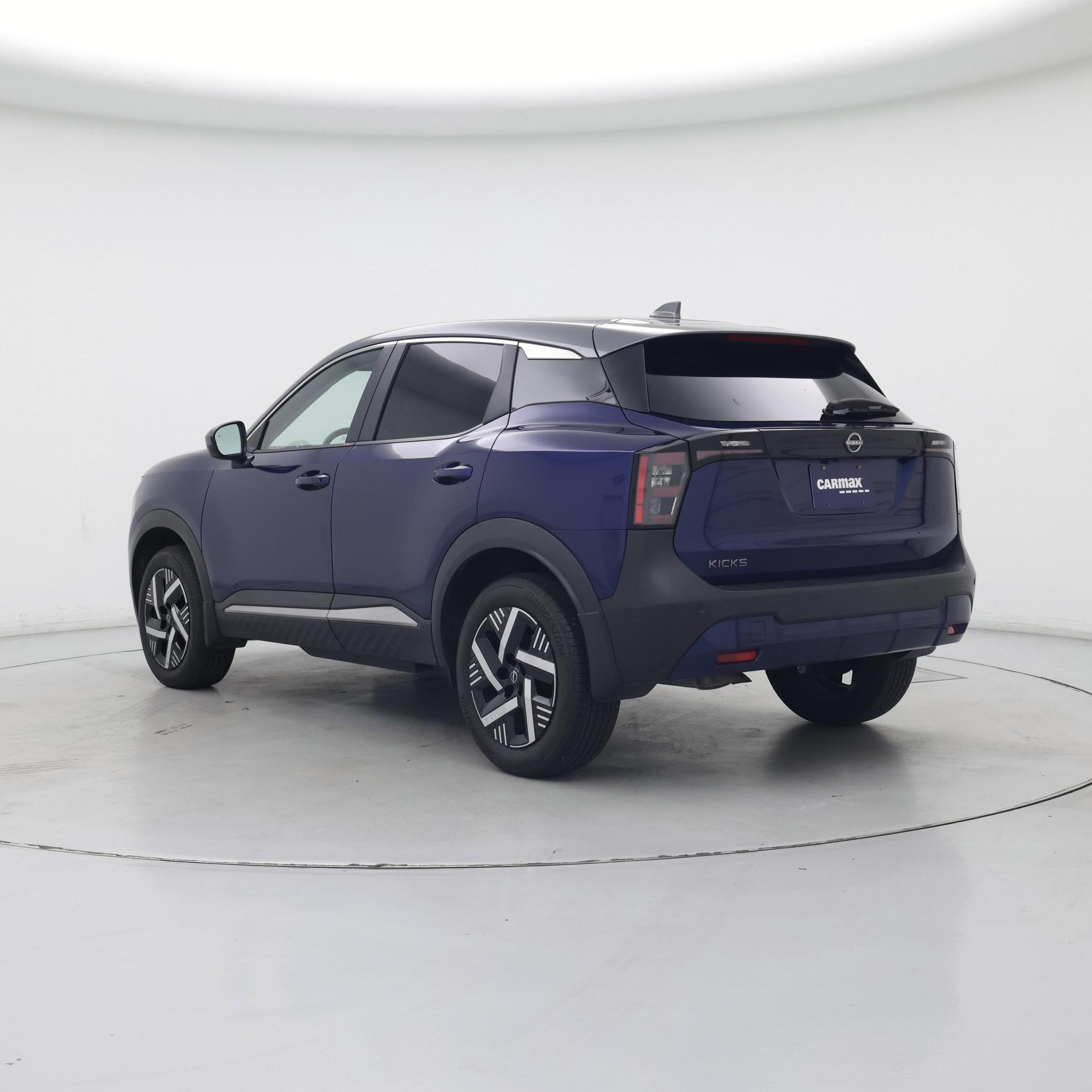 Thumbnail: 2025 Nissan Kicks - 2