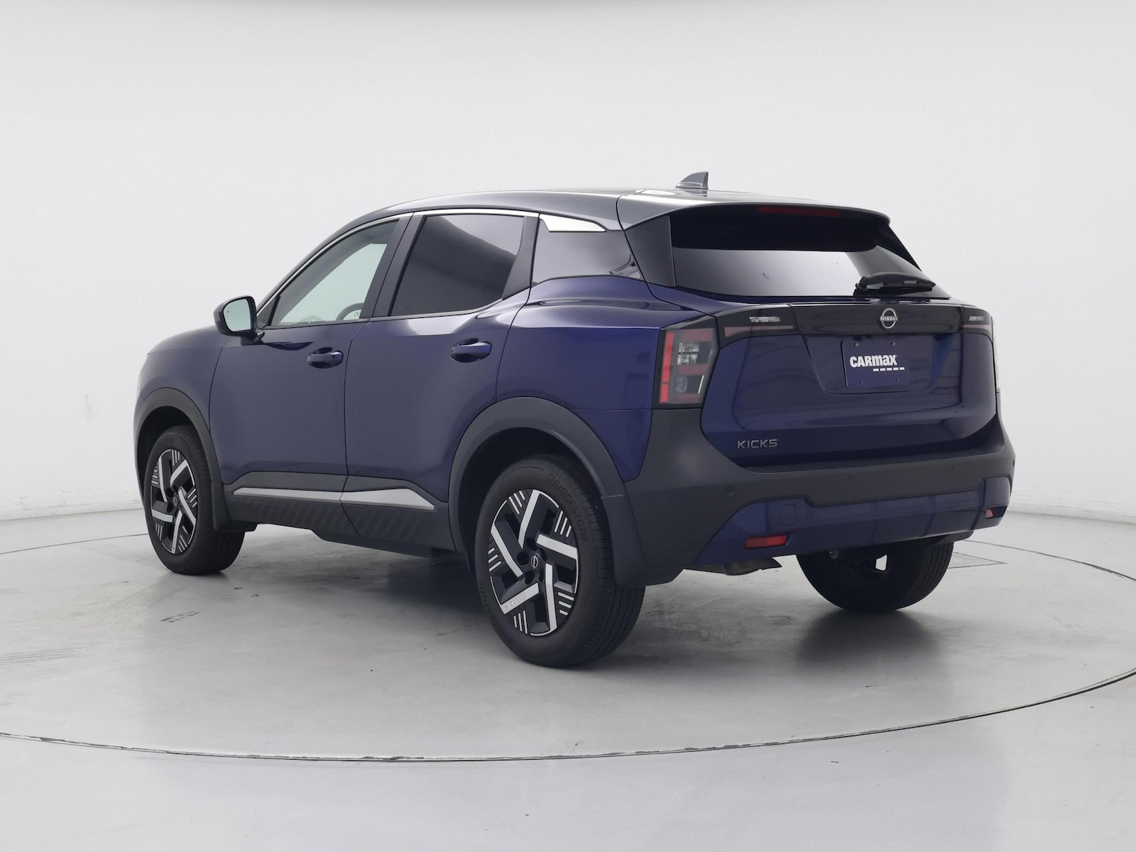 2025 Nissan Kicks SV - Photo 3