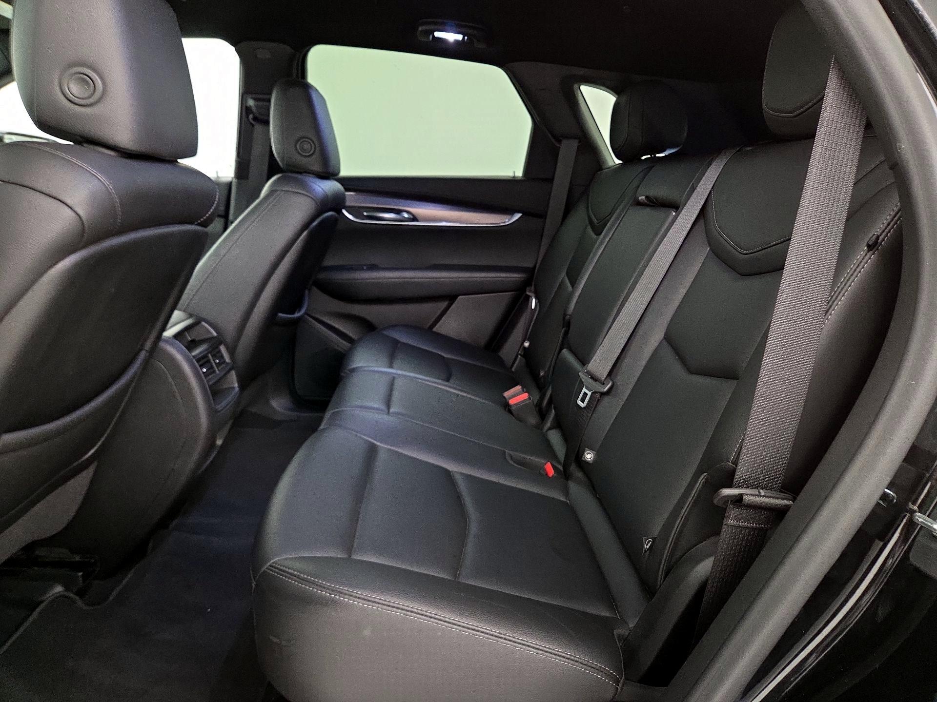 Thumbnail: 2023 Cadillac XT5 - 19