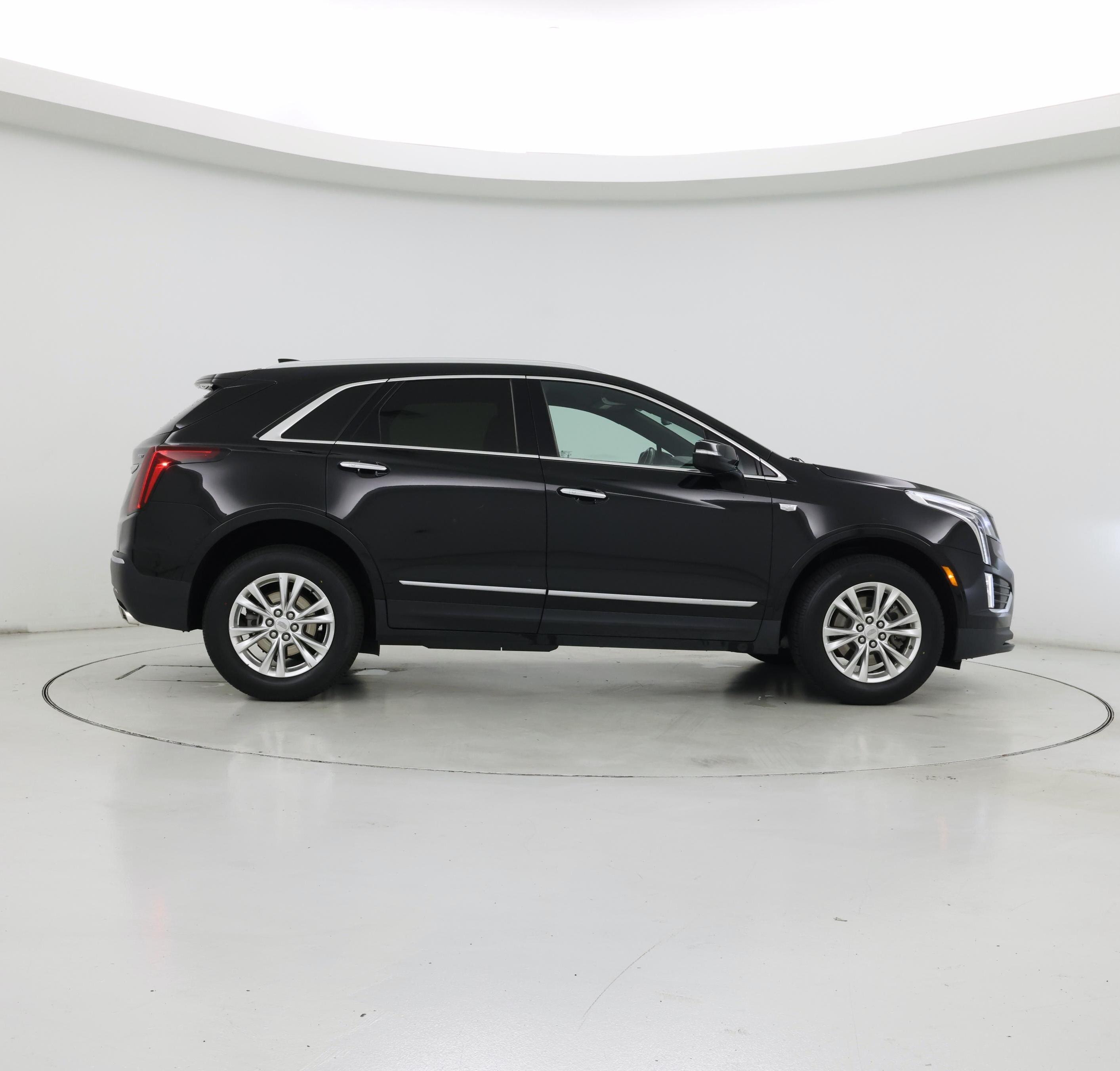 Thumbnail: 2023 Cadillac XT5 - 7