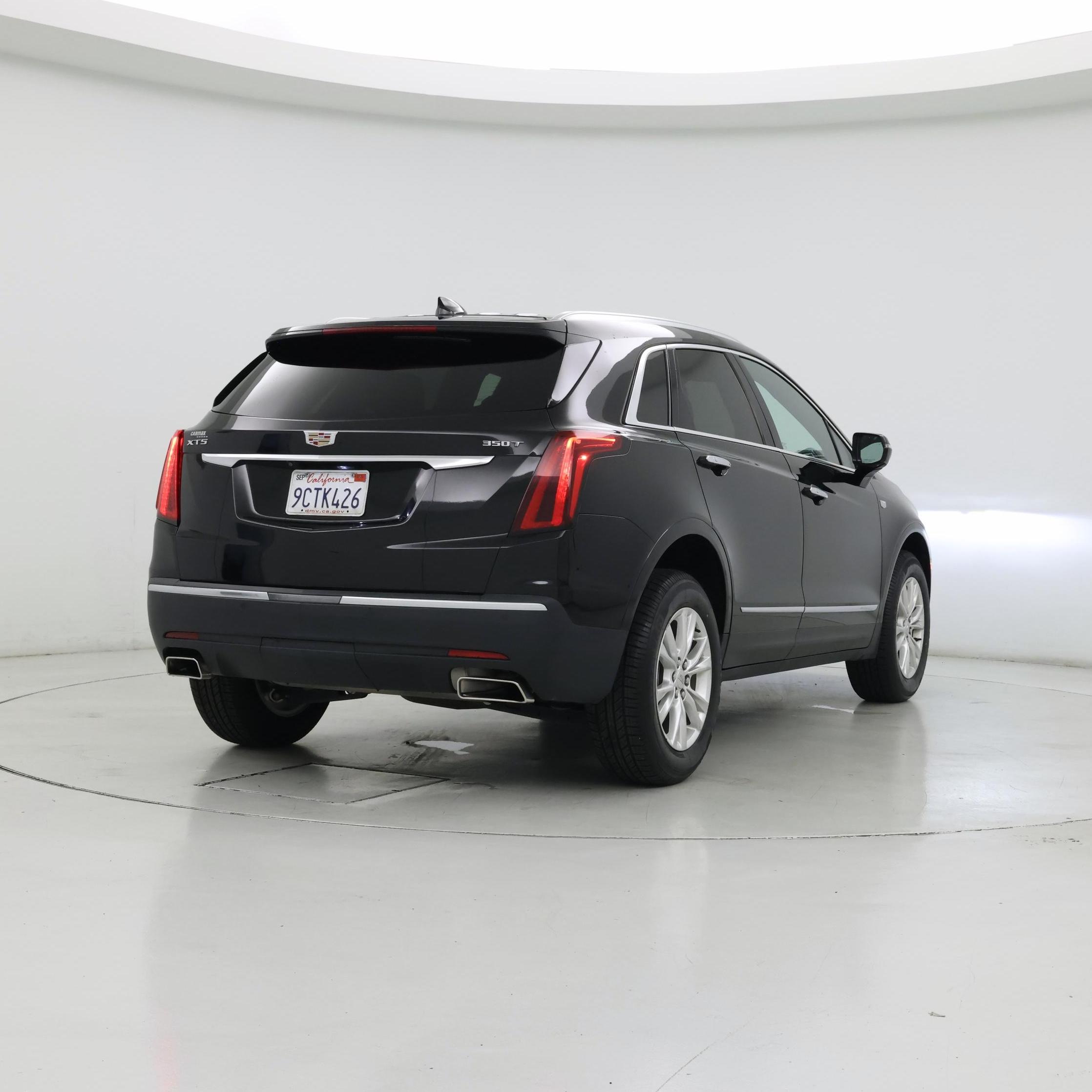 Thumbnail: 2023 Cadillac XT5 - 8