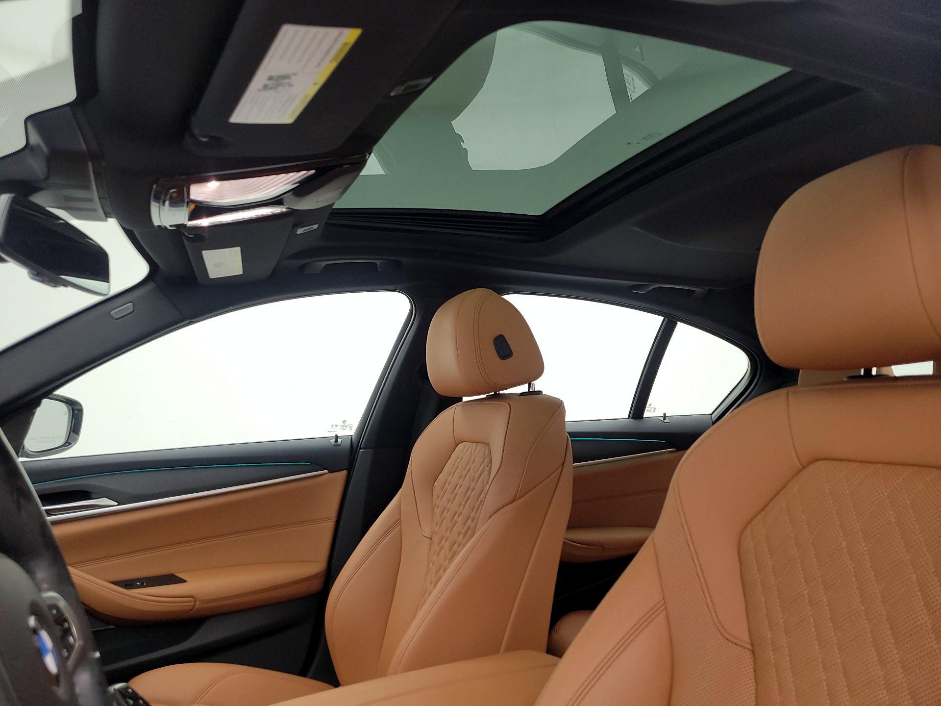 Thumbnail: 2023 BMW 5 Series - 20