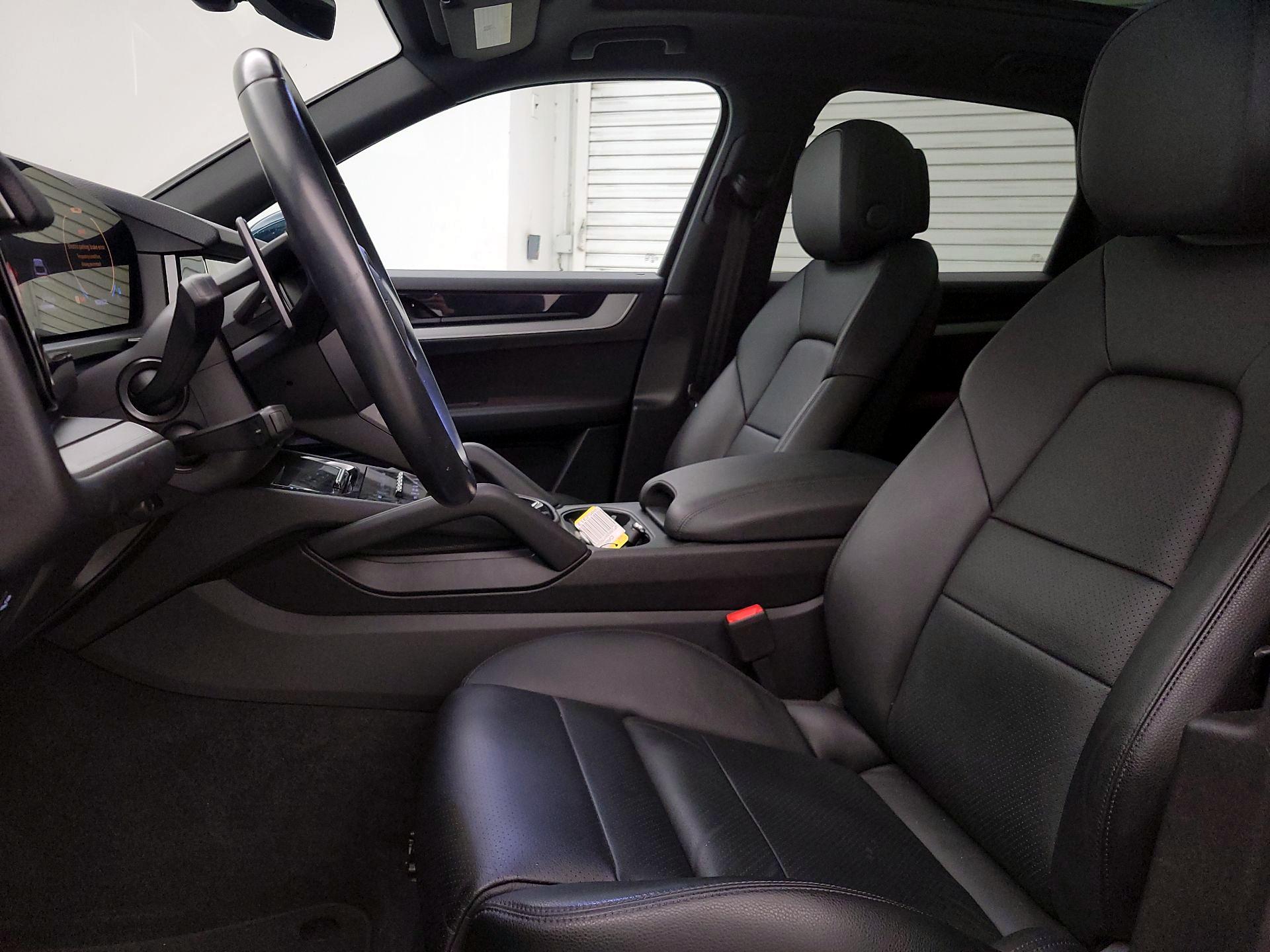 Thumbnail: 2024 Porsche Cayenne - 11