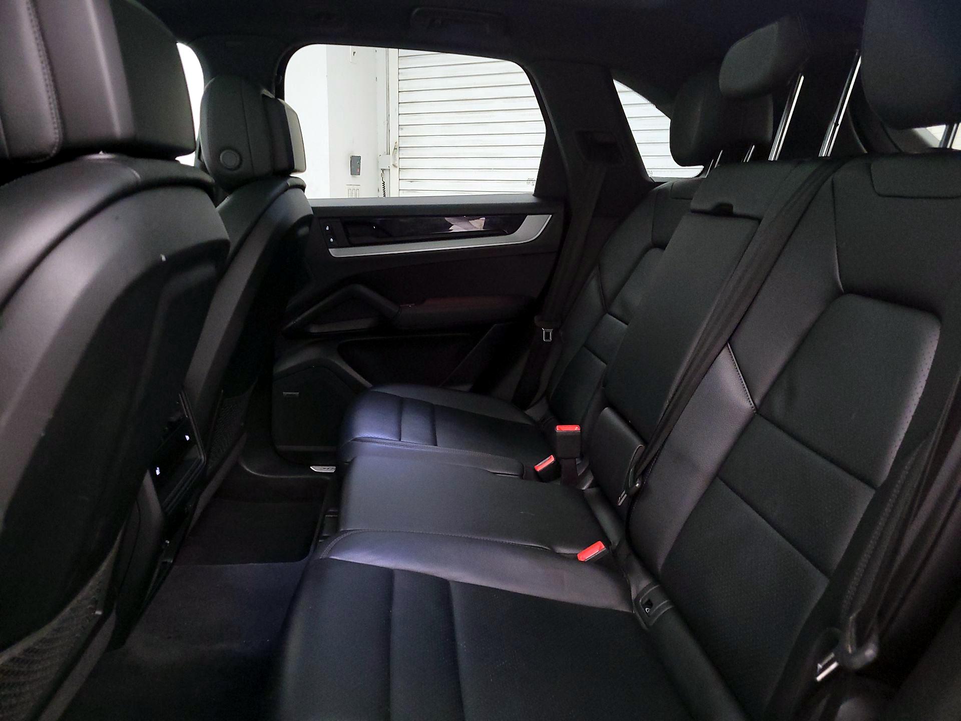 Thumbnail: 2024 Porsche Cayenne - 20