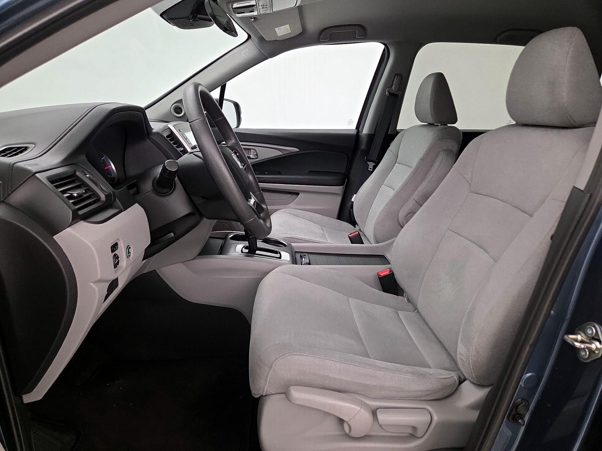 Thumbnail: 2019 Honda Pilot - 11