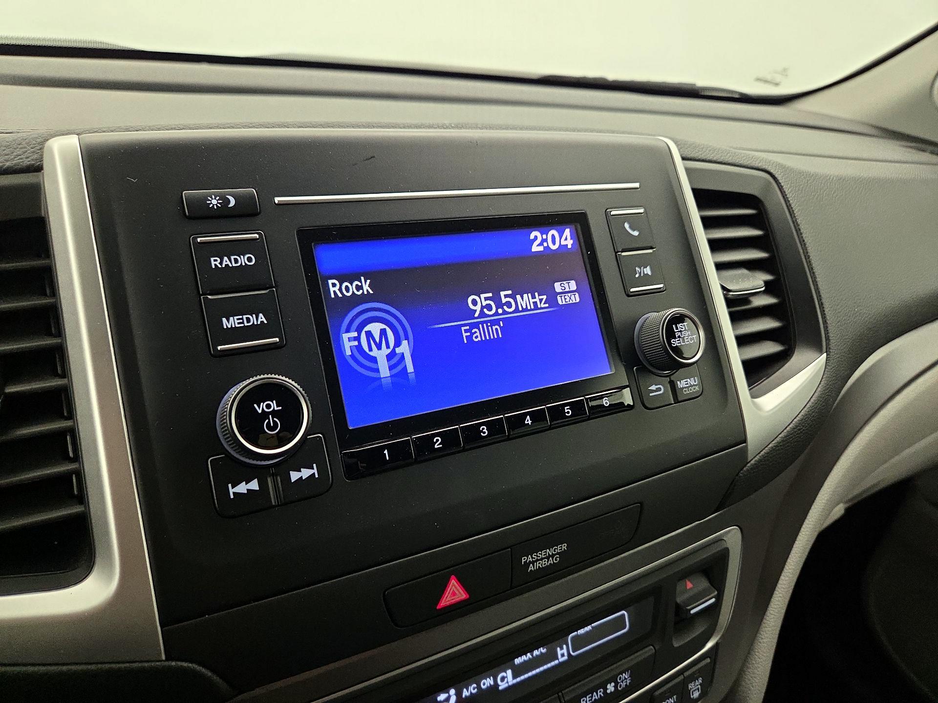 Thumbnail: 2019 Honda Pilot - 15