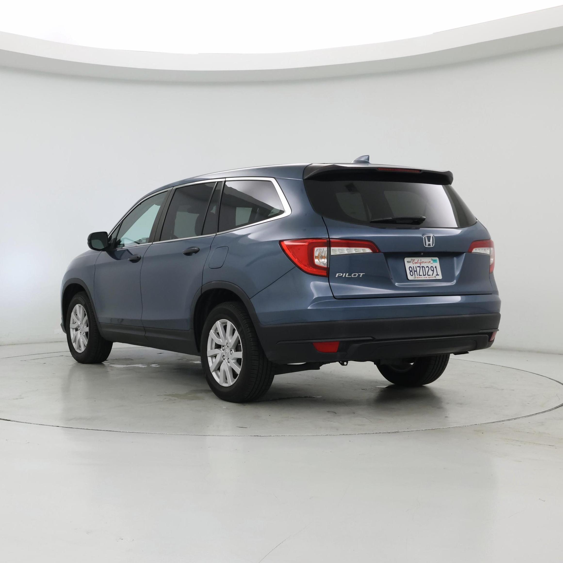 Thumbnail: 2019 Honda Pilot - 2