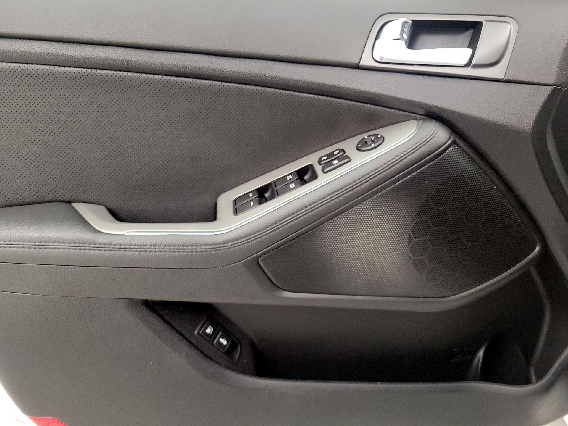 Thumbnail: 2014 Kia Optima - 12