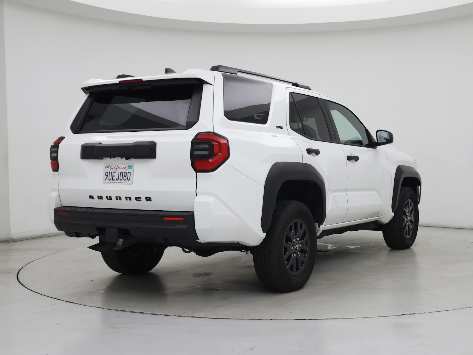 2025 Toyota 4Runner SR5 - Photo 9