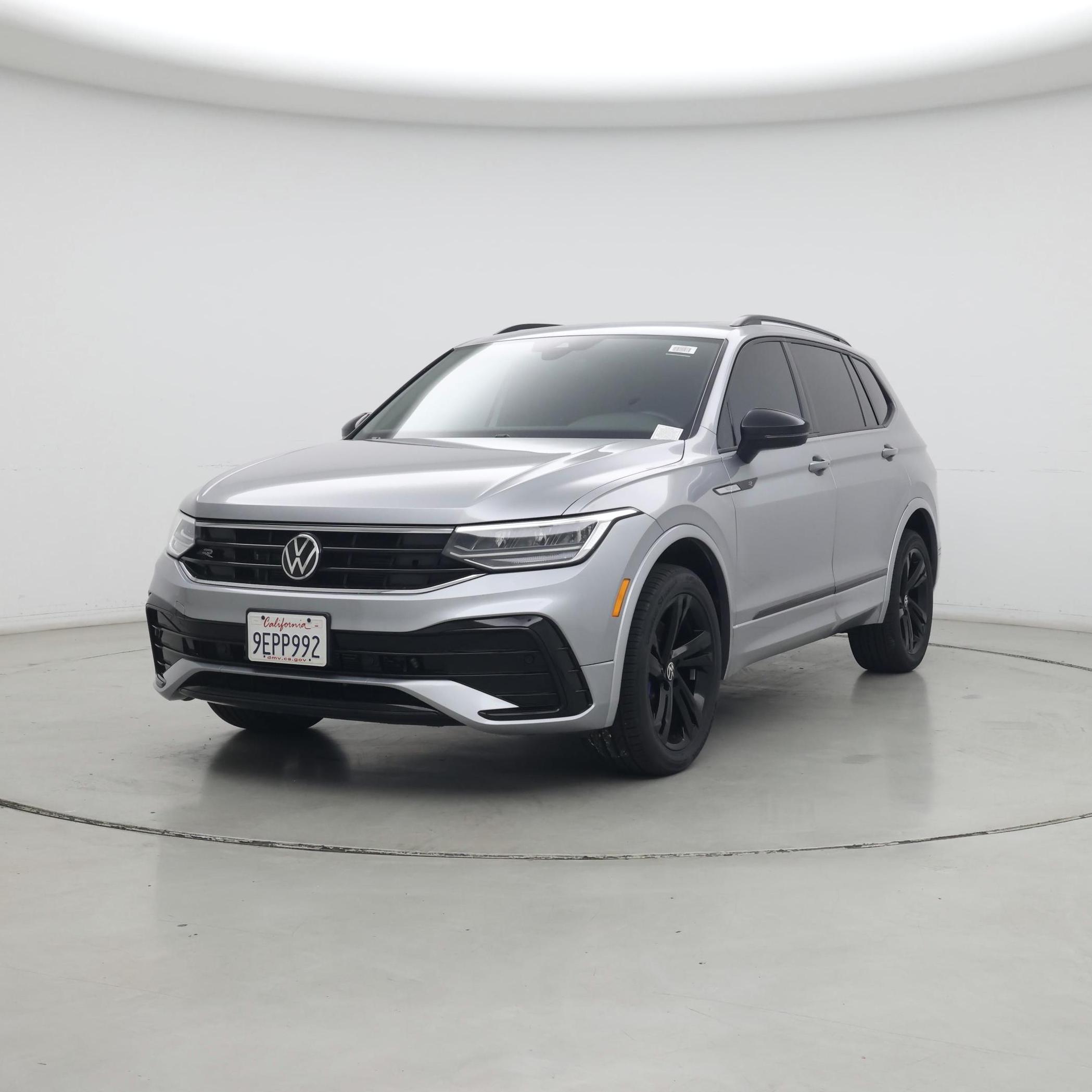 Thumbnail: 2023 Volkswagen Tiguan - 4