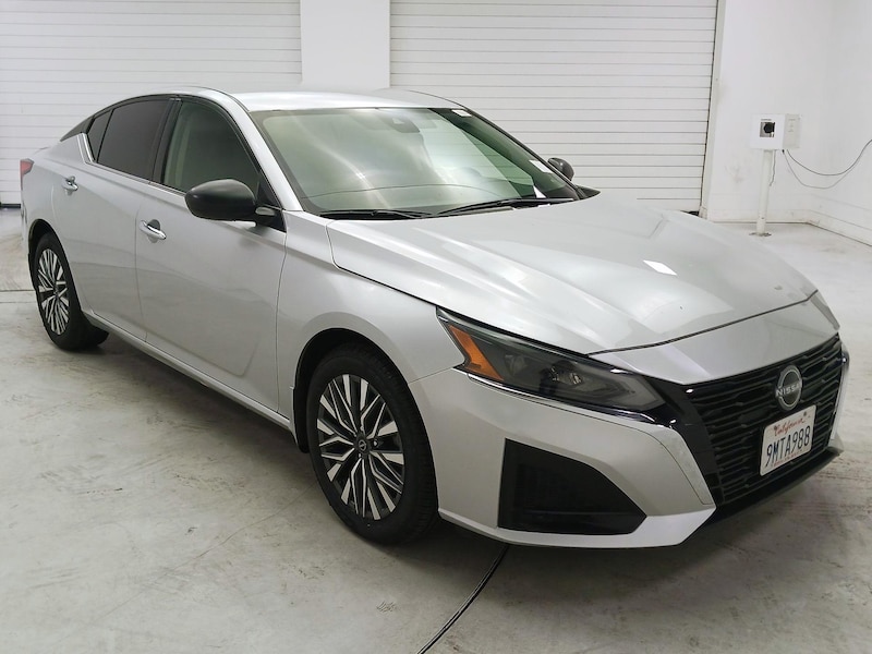 2024 Nissan Altima SV