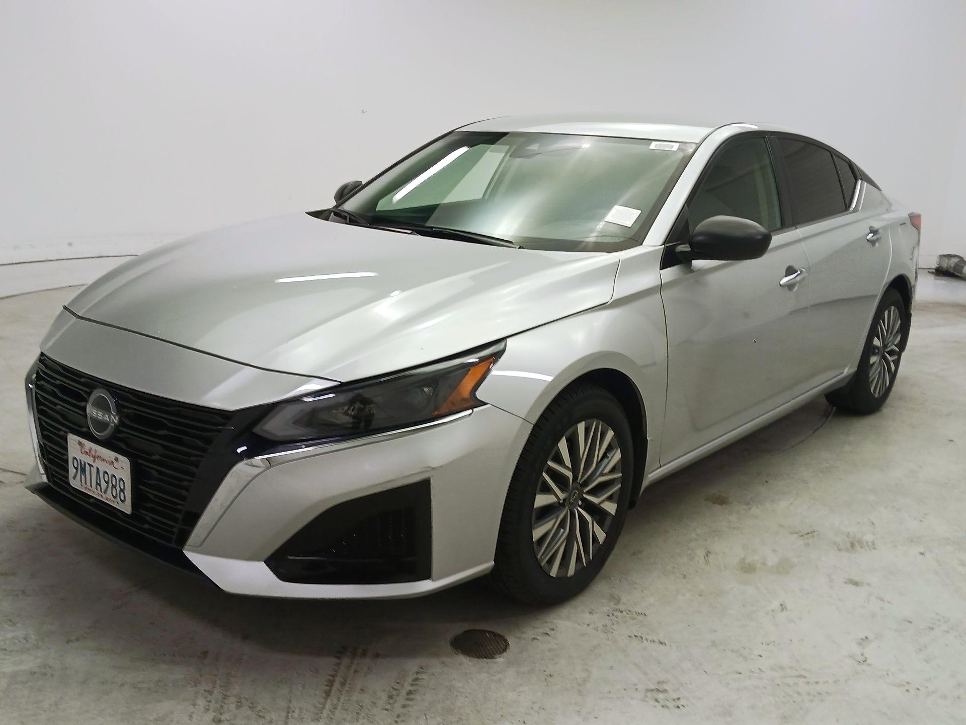 Thumbnail: 2024 Nissan Altima - 3