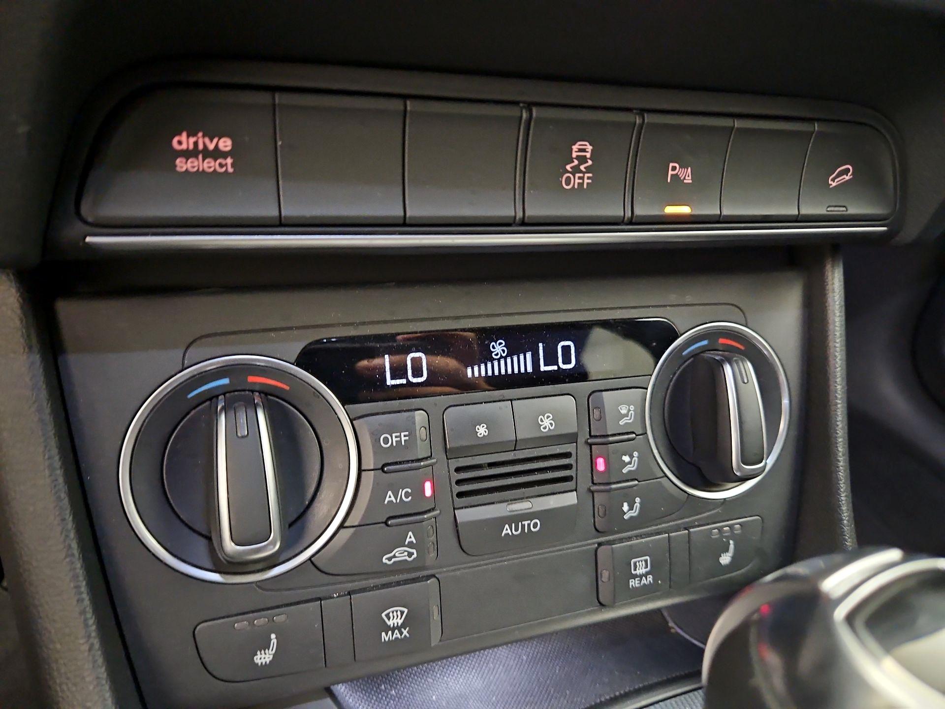 Thumbnail: 2016 Audi Q3 - 17