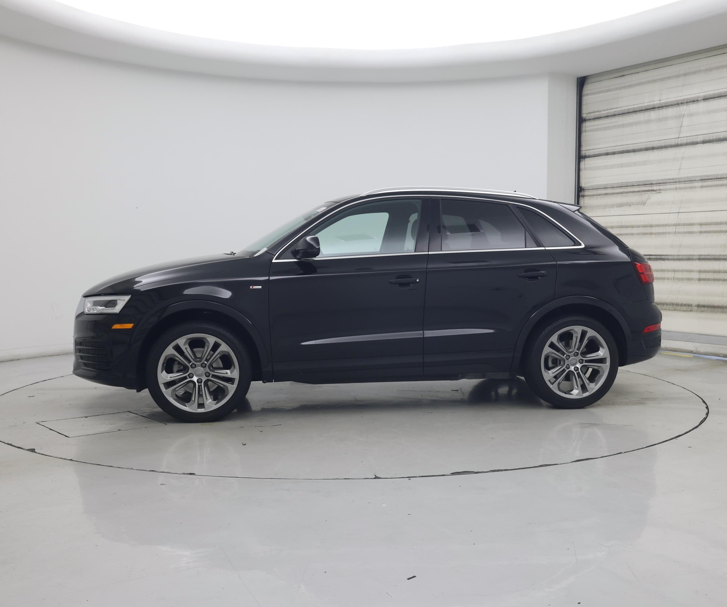 Thumbnail: 2016 Audi Q3 - 3