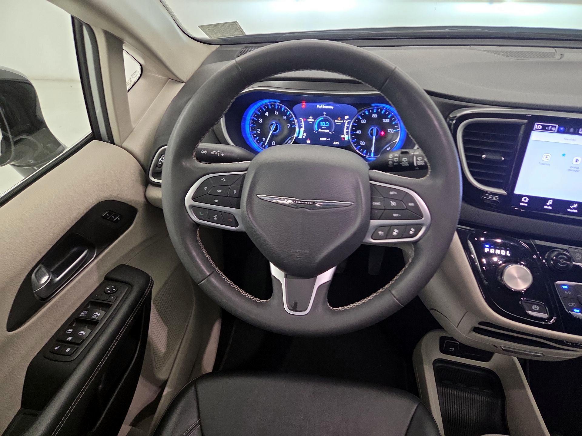 Thumbnail: 2024 Chrysler Pacifica - 10