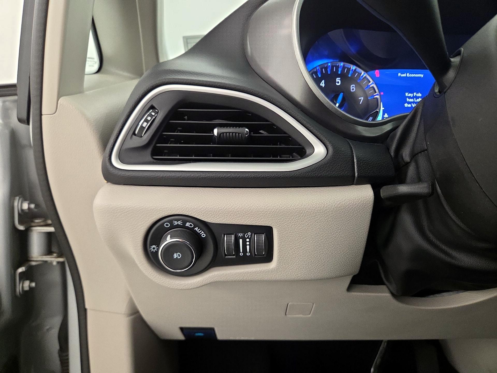 Thumbnail: 2024 Chrysler Pacifica - 13