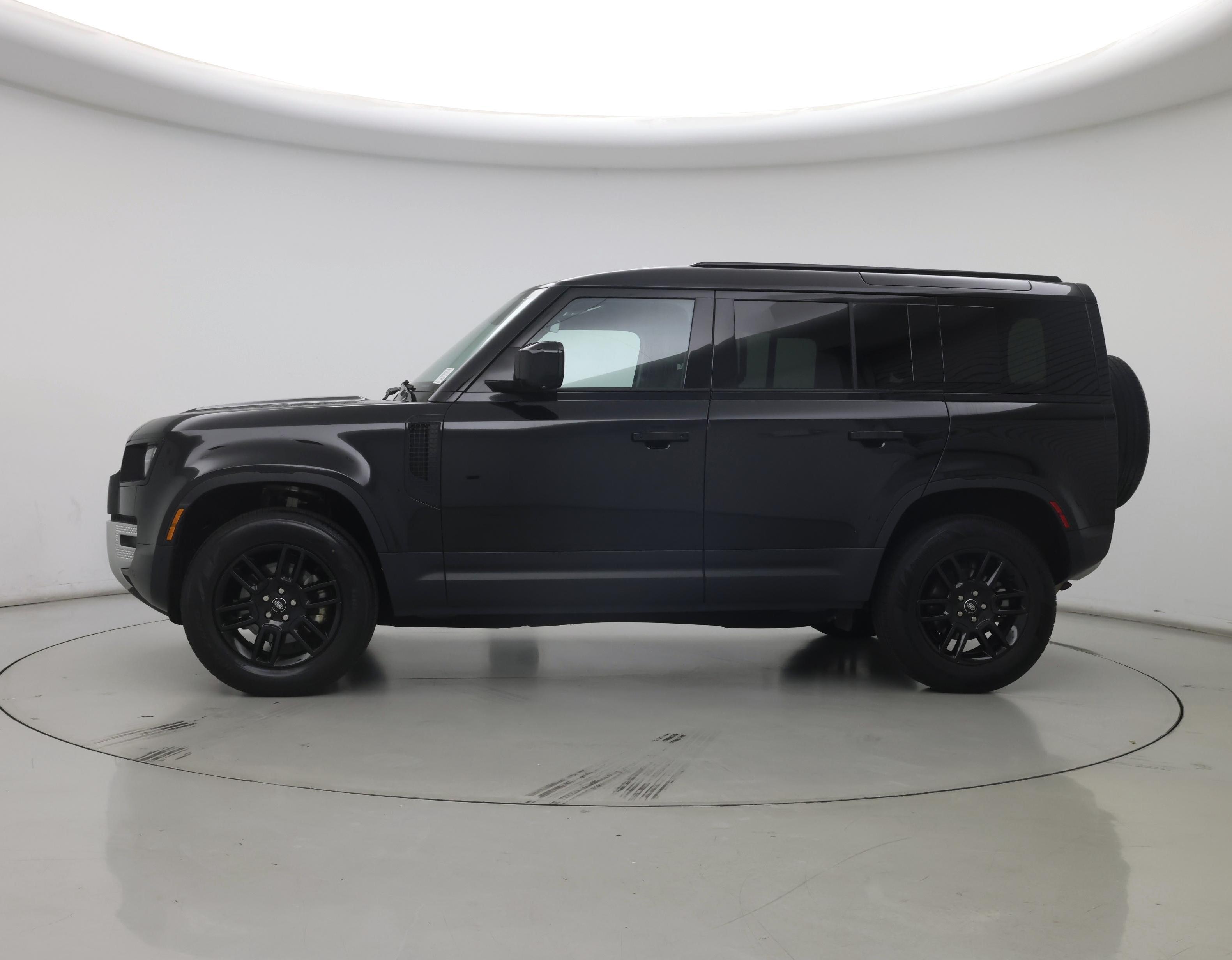 Thumbnail: 2025 Land Rover Defender - 3