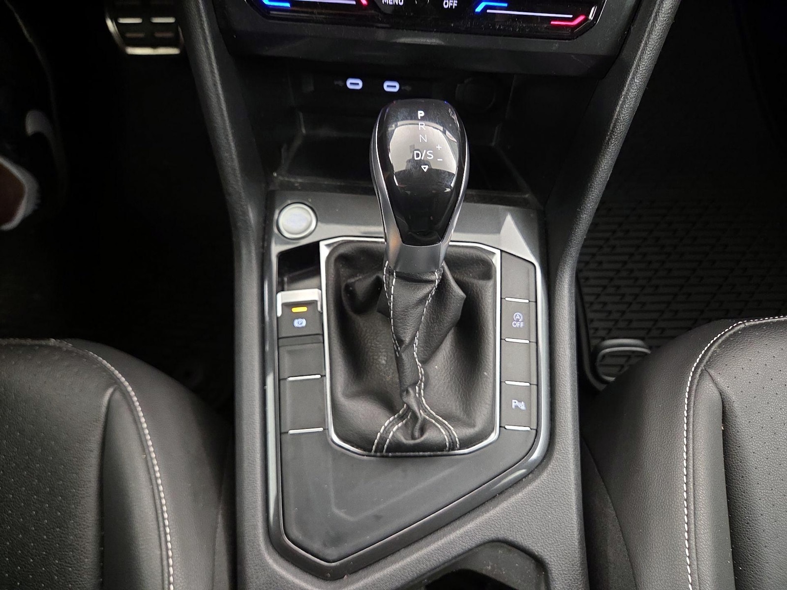2023 Volkswagen Tiguan SE R-LINE BLACK - Photo 18